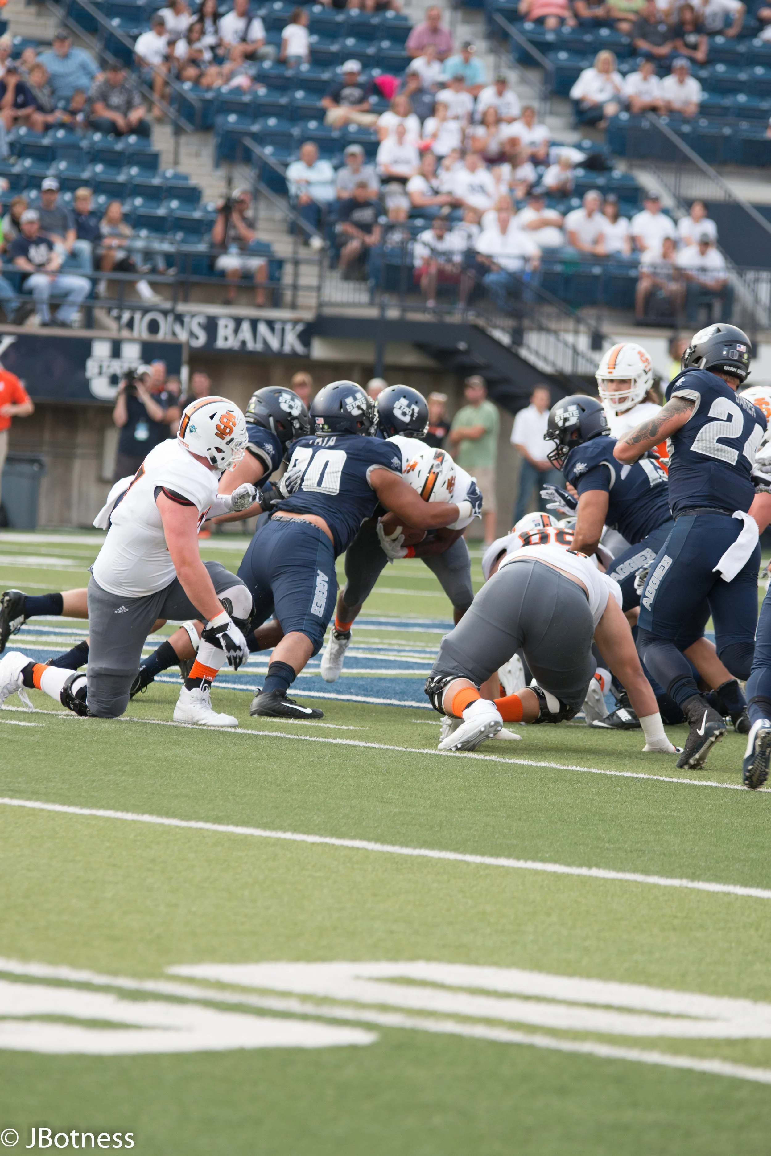 09_07_17_FB_USUvsISU (43 of 340).jpg