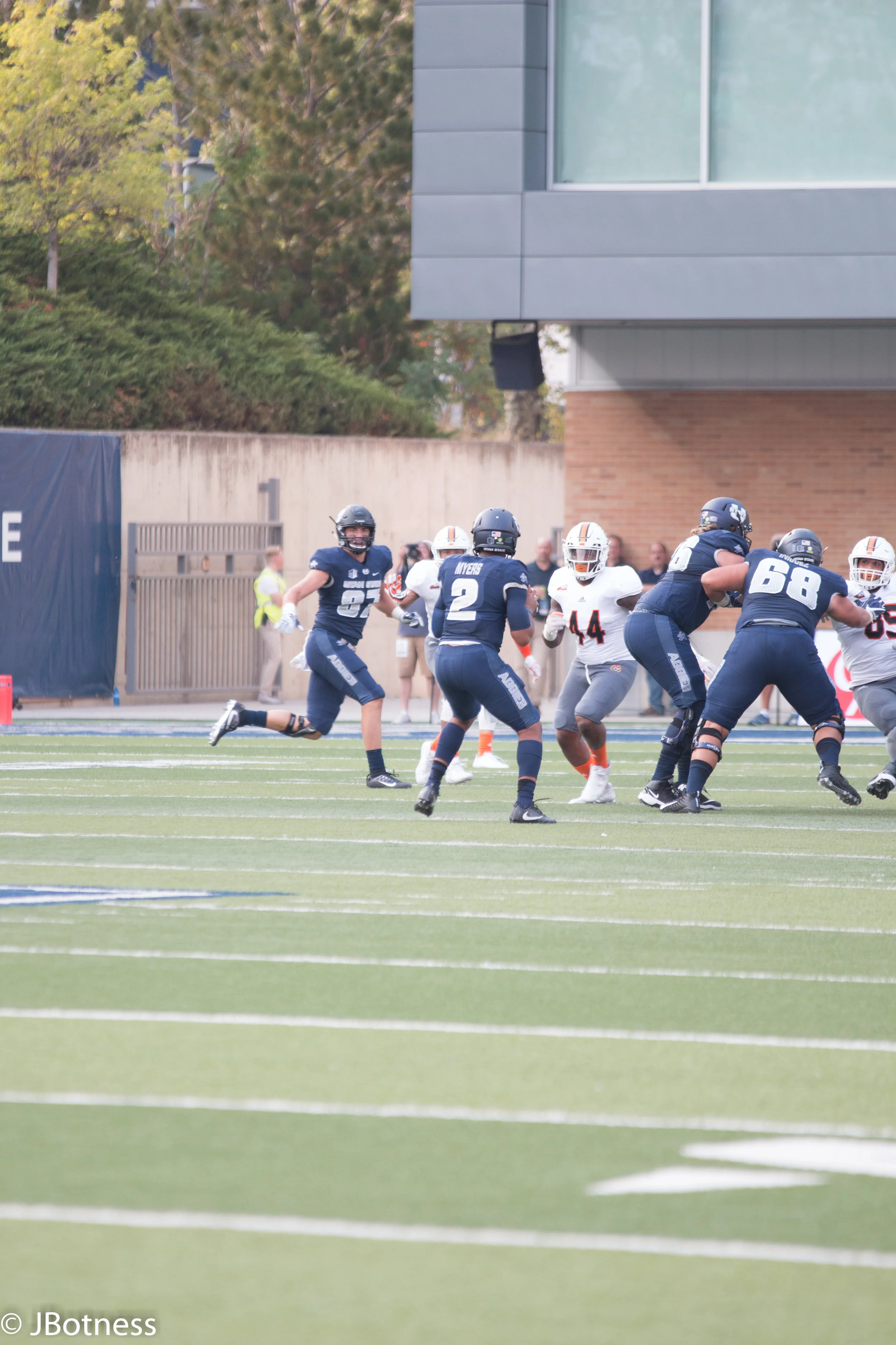 09_07_17_FB_USUvsISU (46 of 340).jpg