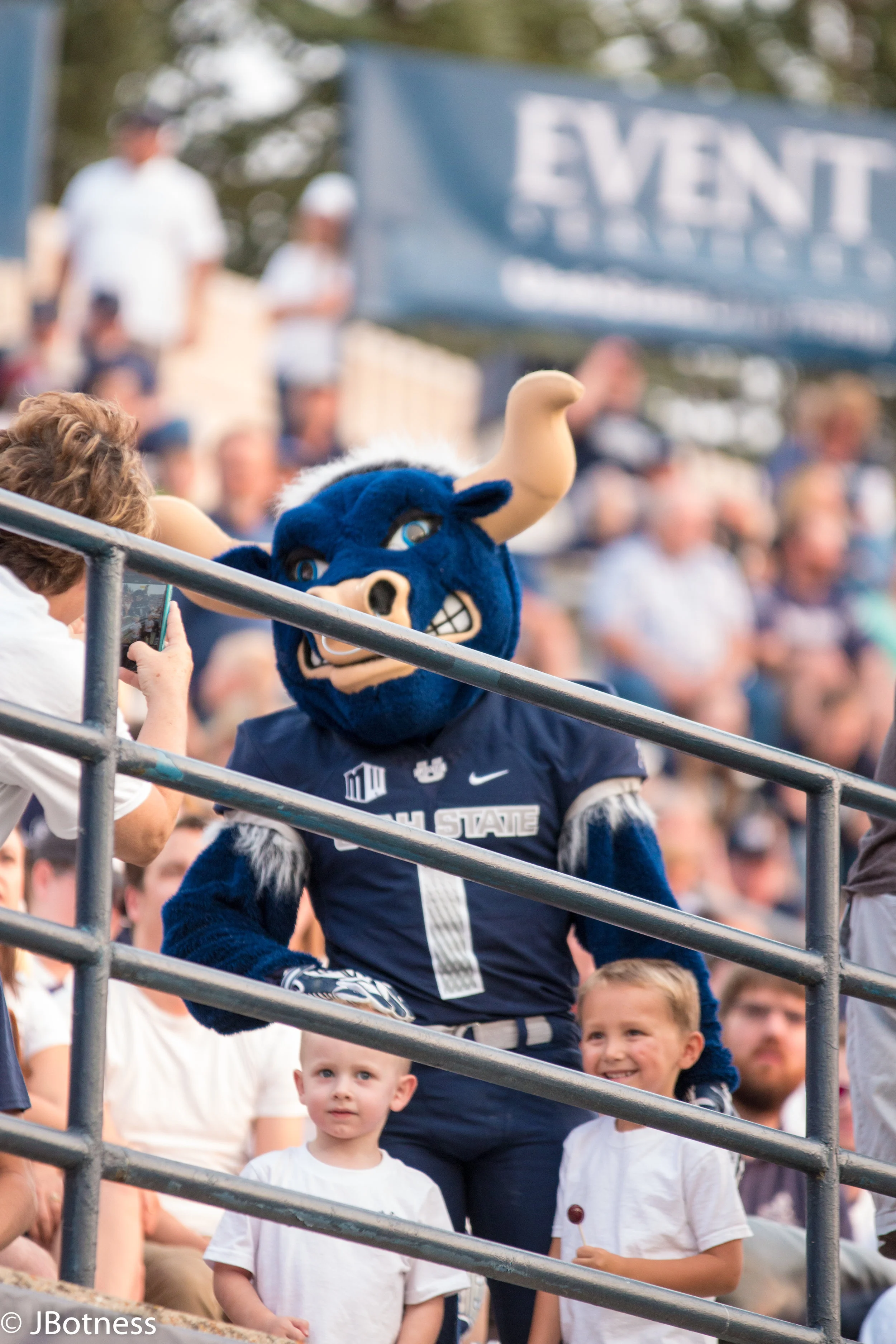 09_07_17_FB_USUvsISU (90 of 340).jpg