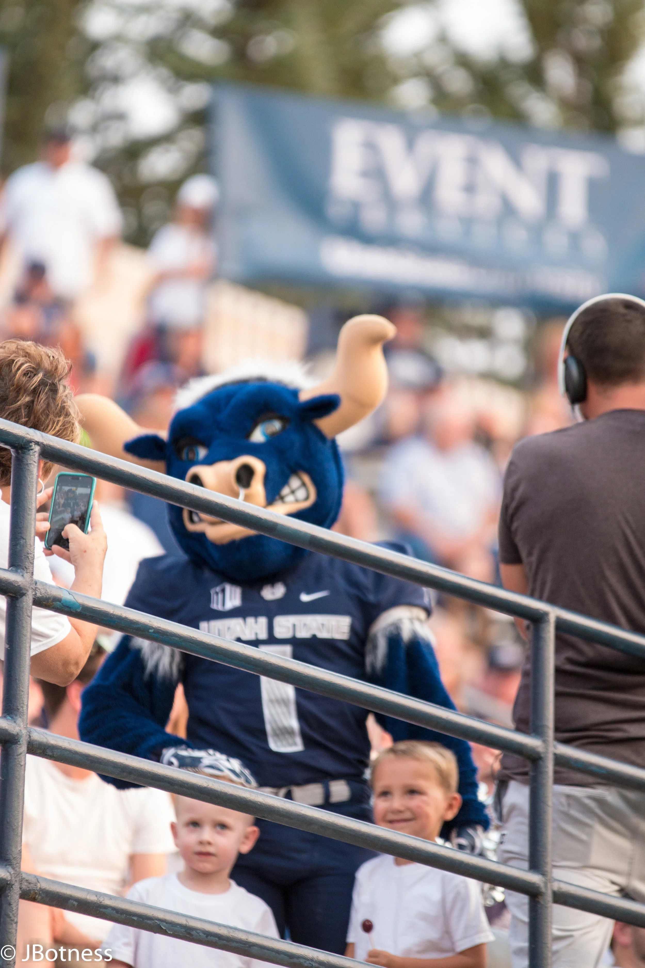 09_07_17_FB_USUvsISU (92 of 340).jpg