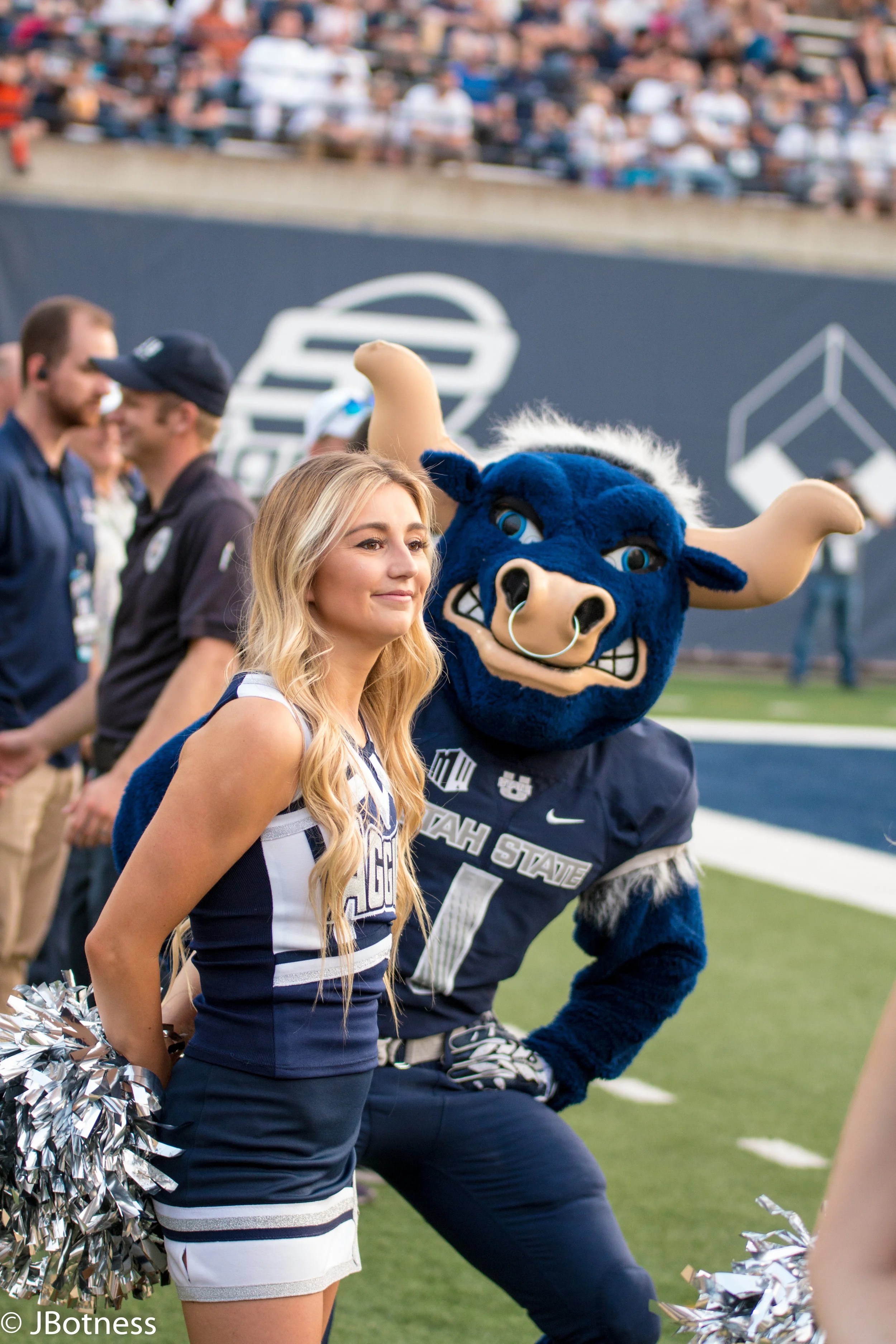 09_07_17_FB_USUvsISU (102 of 340).jpg