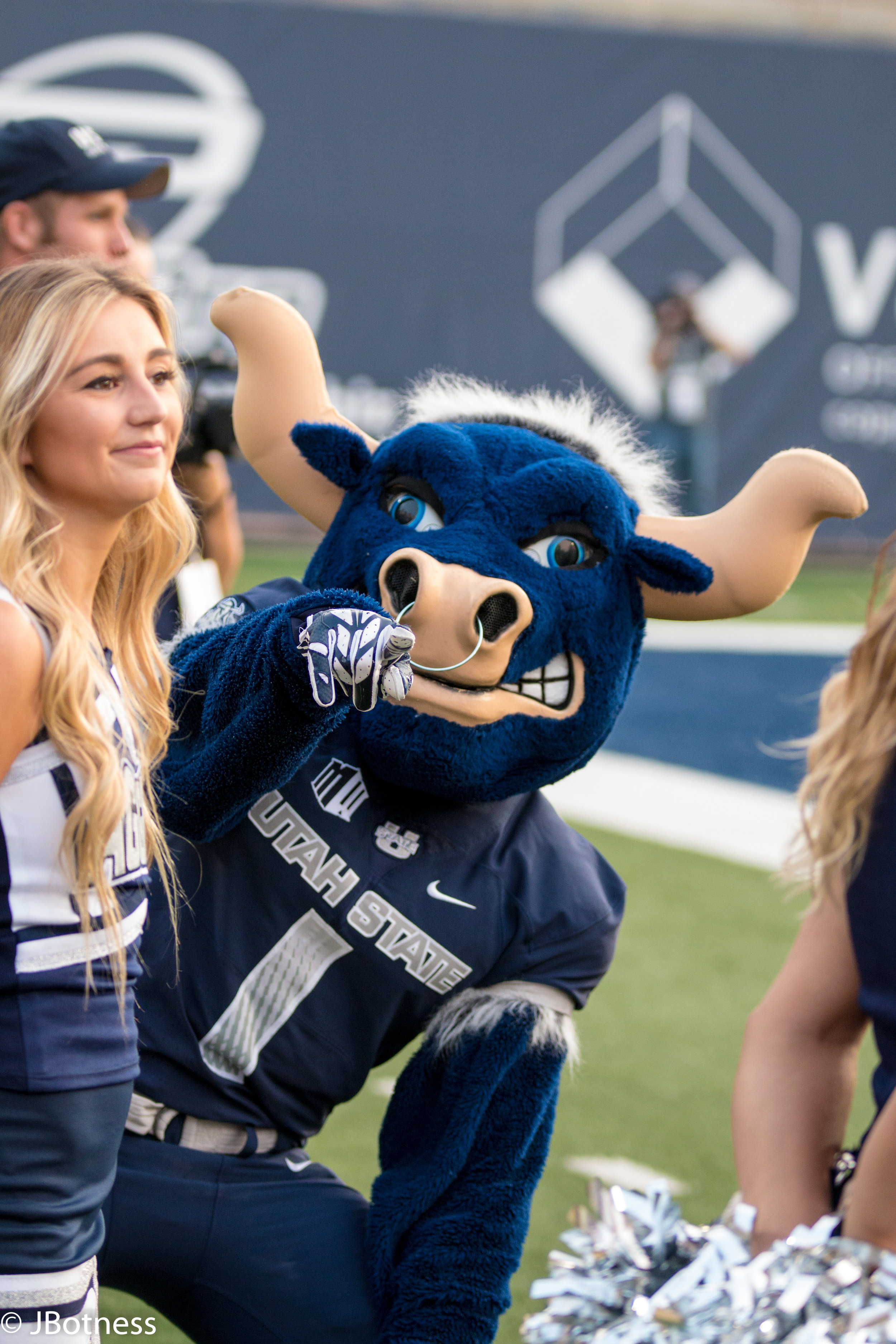 09_07_17_FB_USUvsISU (104 of 340).jpg