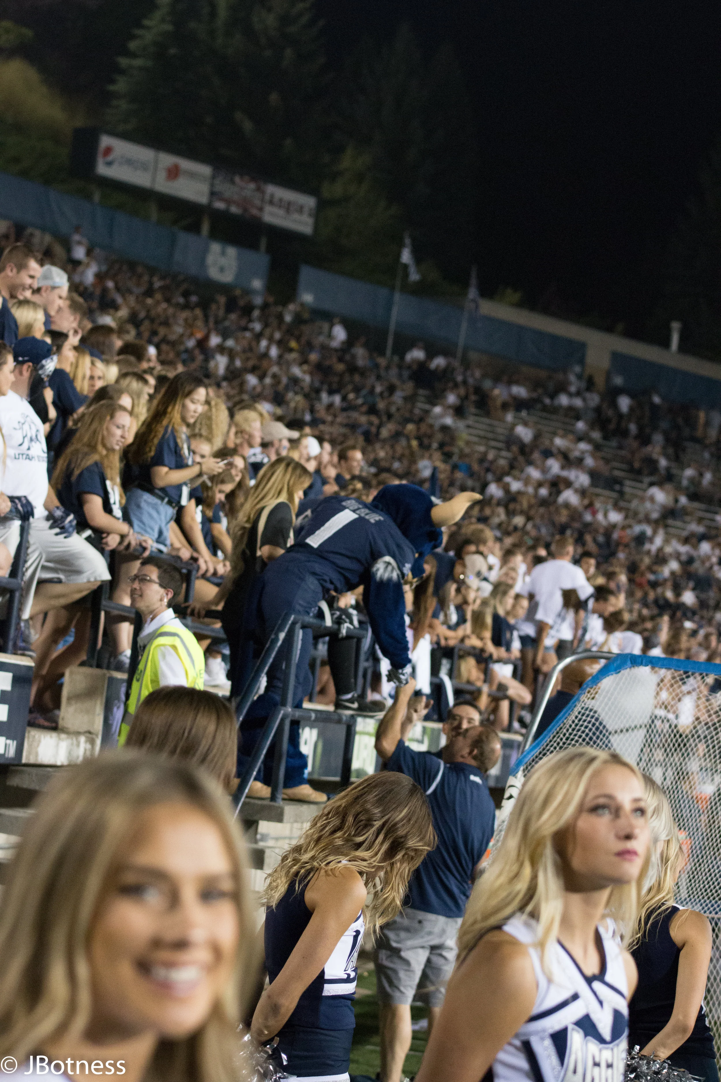 09_07_17_FB_USUvsISU (220 of 340).jpg