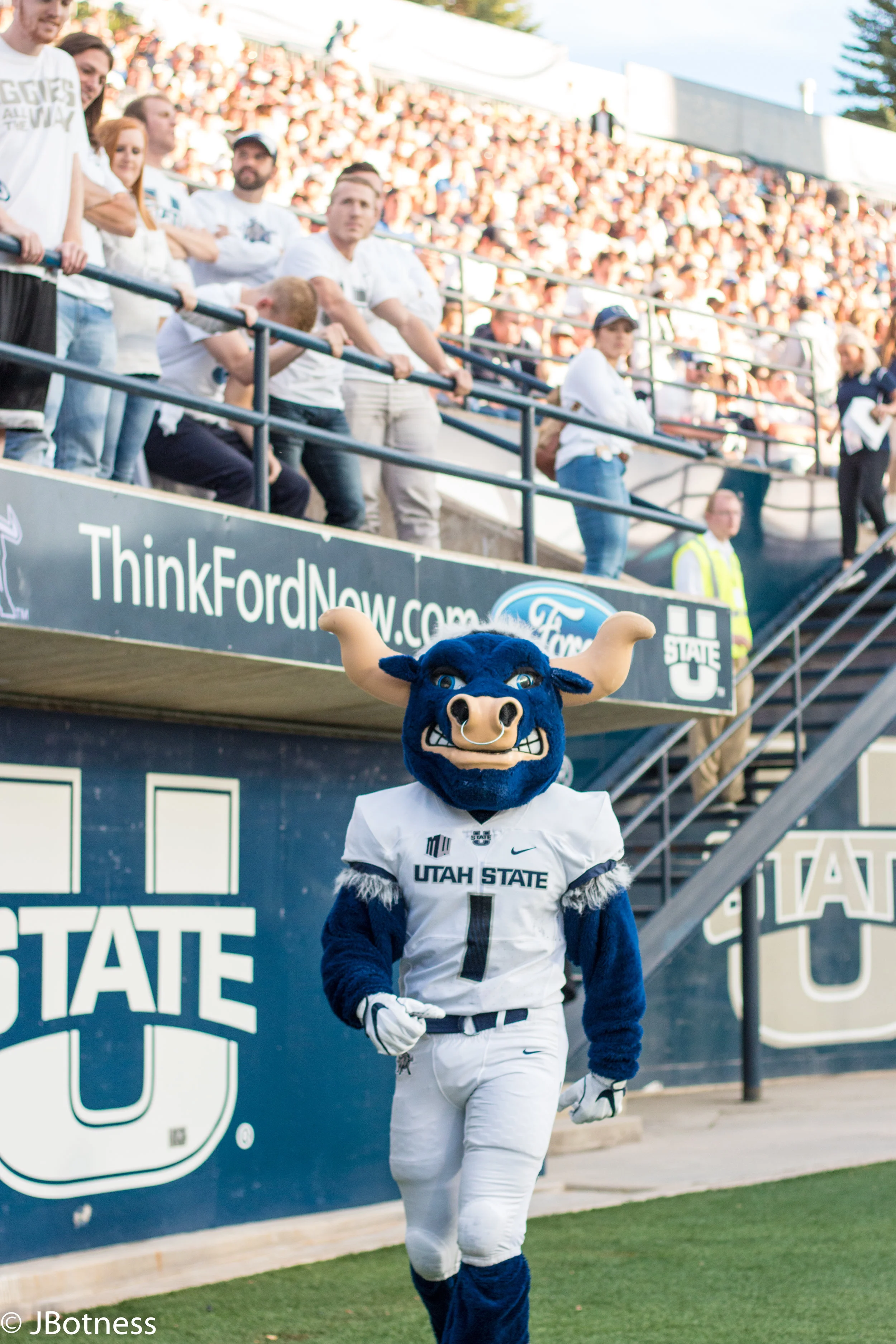 09_29_17_FB_USUvsBYU (42 of 132).jpg