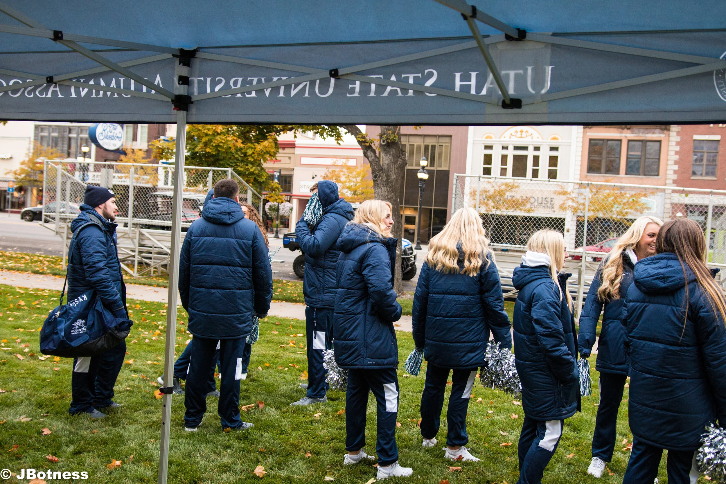 10_14_17_FB_USUvsWyoming_HC (30 of 103).jpg