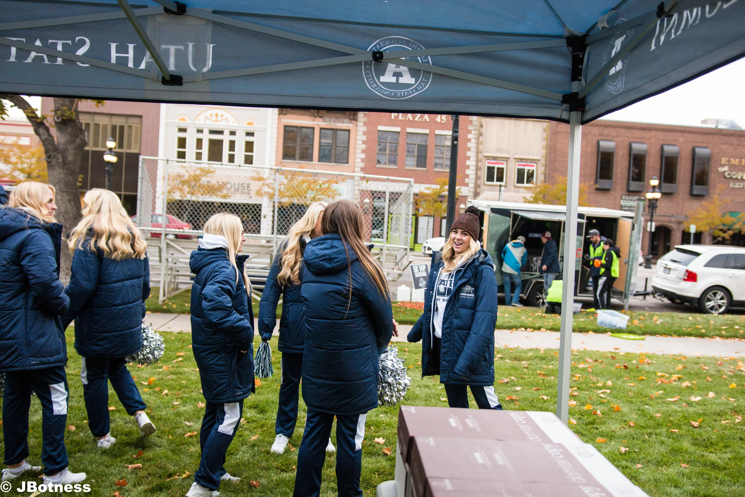 10_14_17_FB_USUvsWyoming_HC (31 of 103).jpg