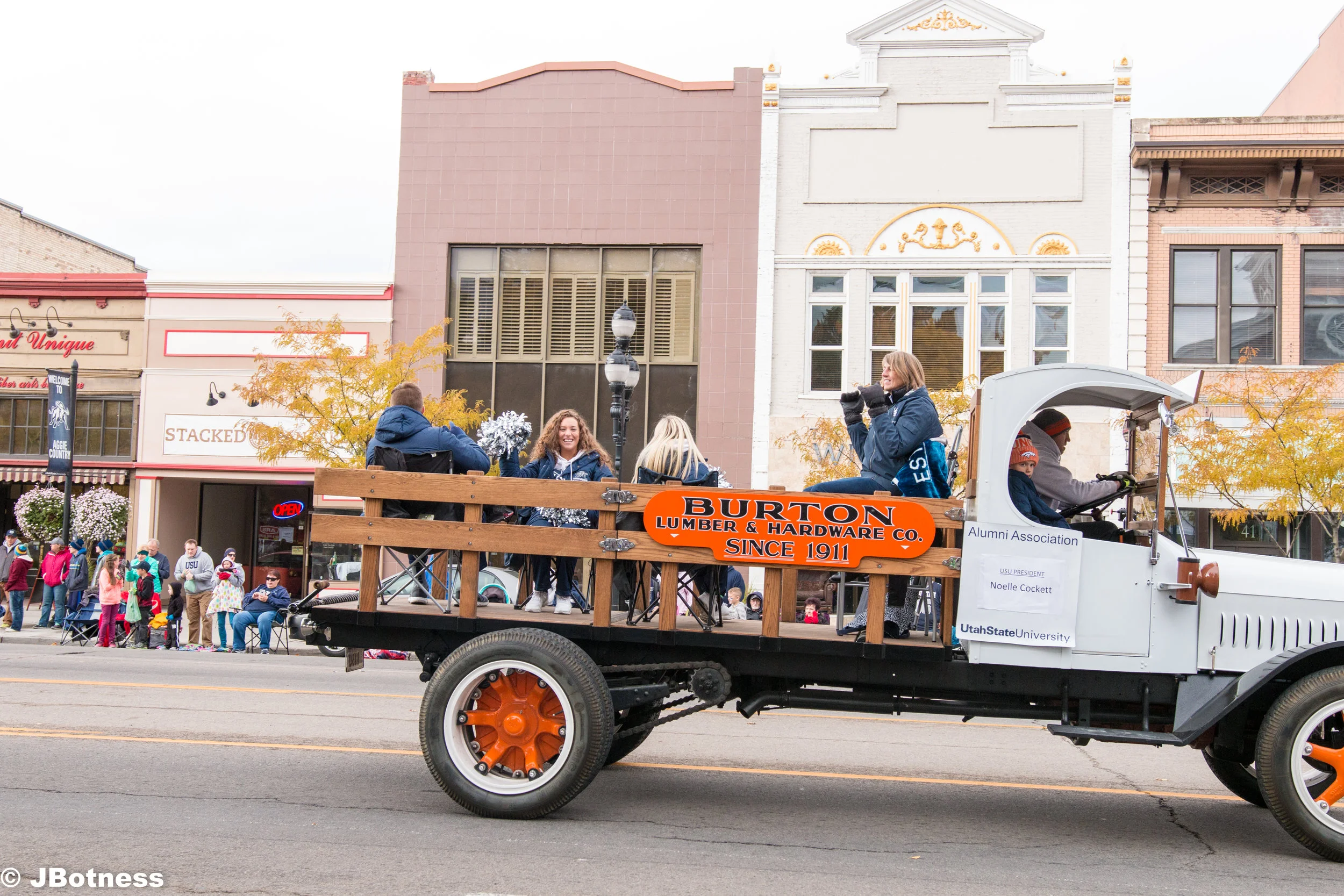 10_14_17_FB_USUvsWyoming_HC (73 of 103).jpg