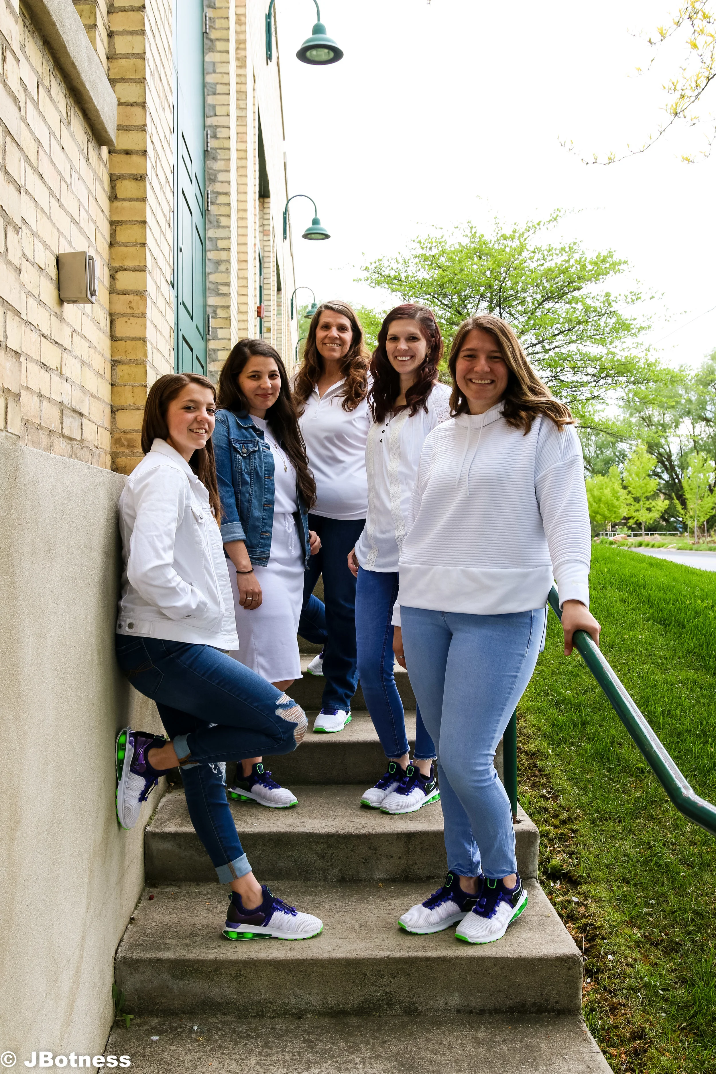 Family Photos 2019-100-2.jpg