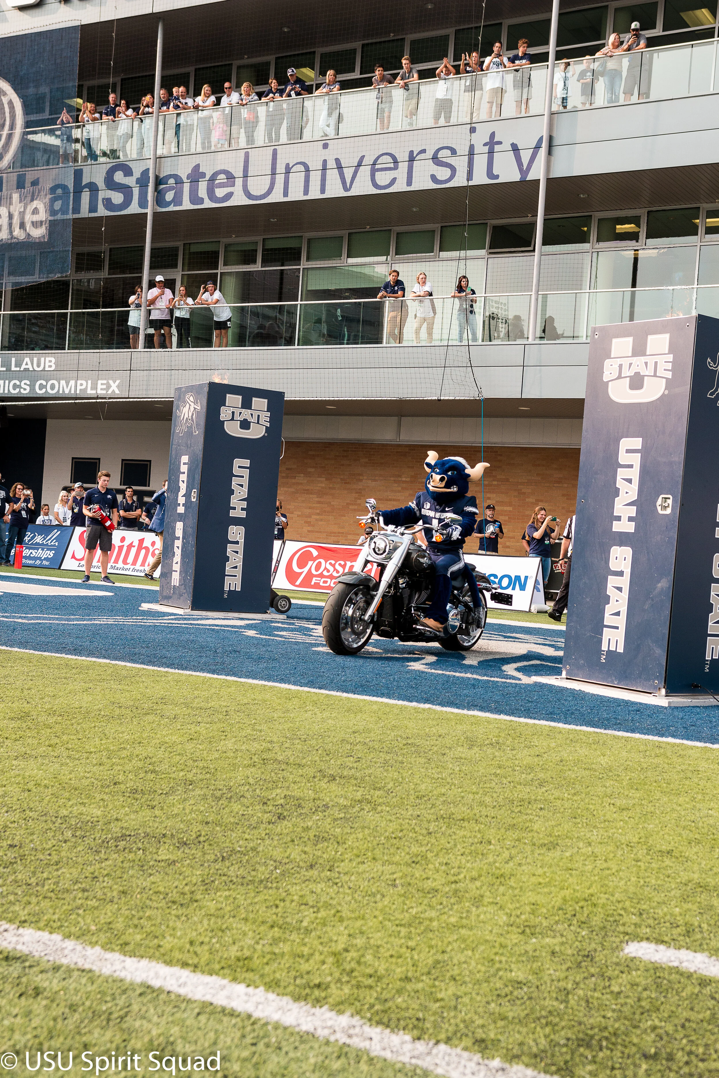2019-2020_FB_USUvsStonyBrook-8188.jpg