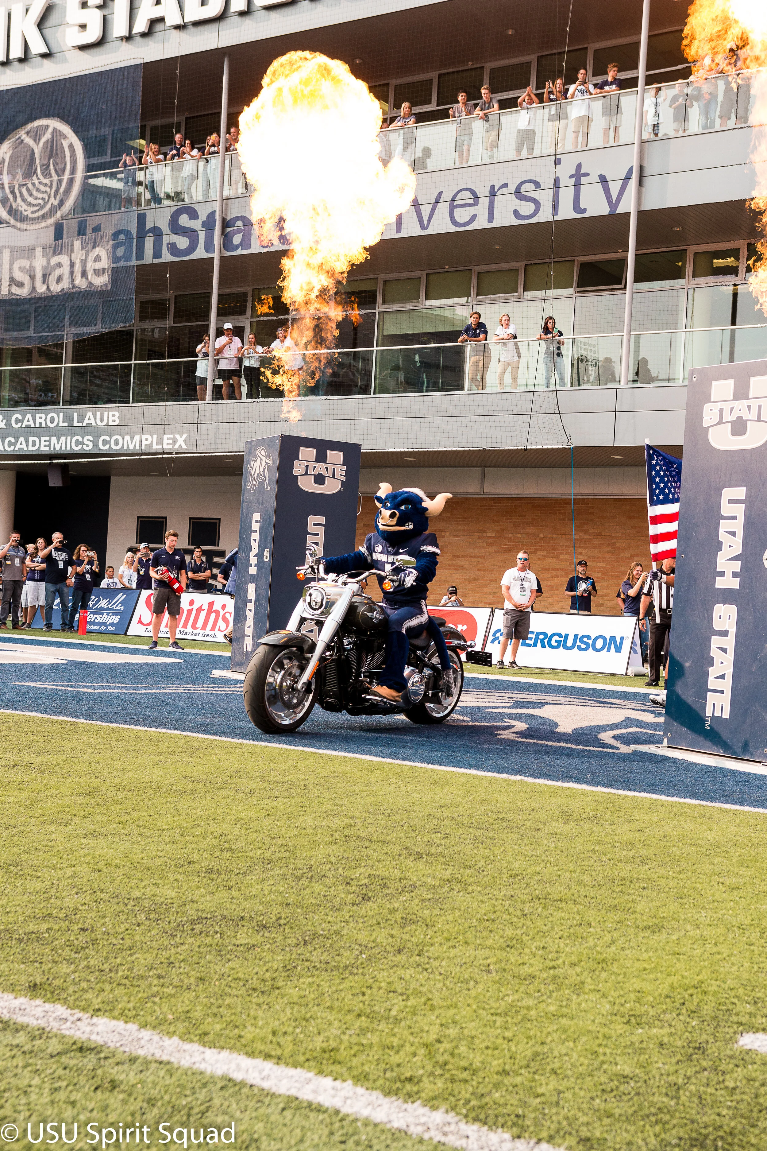 2019-2020_FB_USUvsStonyBrook-8189.jpg