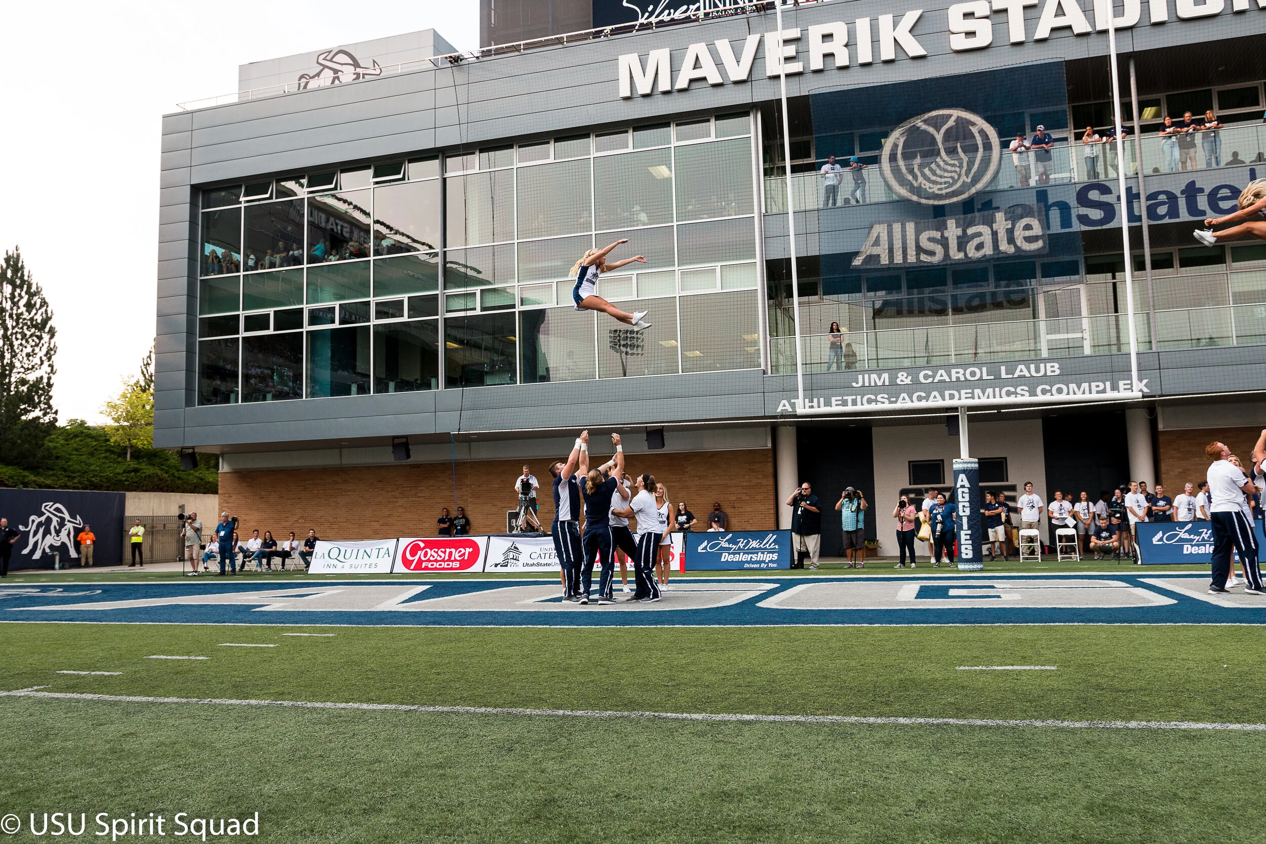 2019-2020_FB_USUvsStonyBrook-8220.jpg
