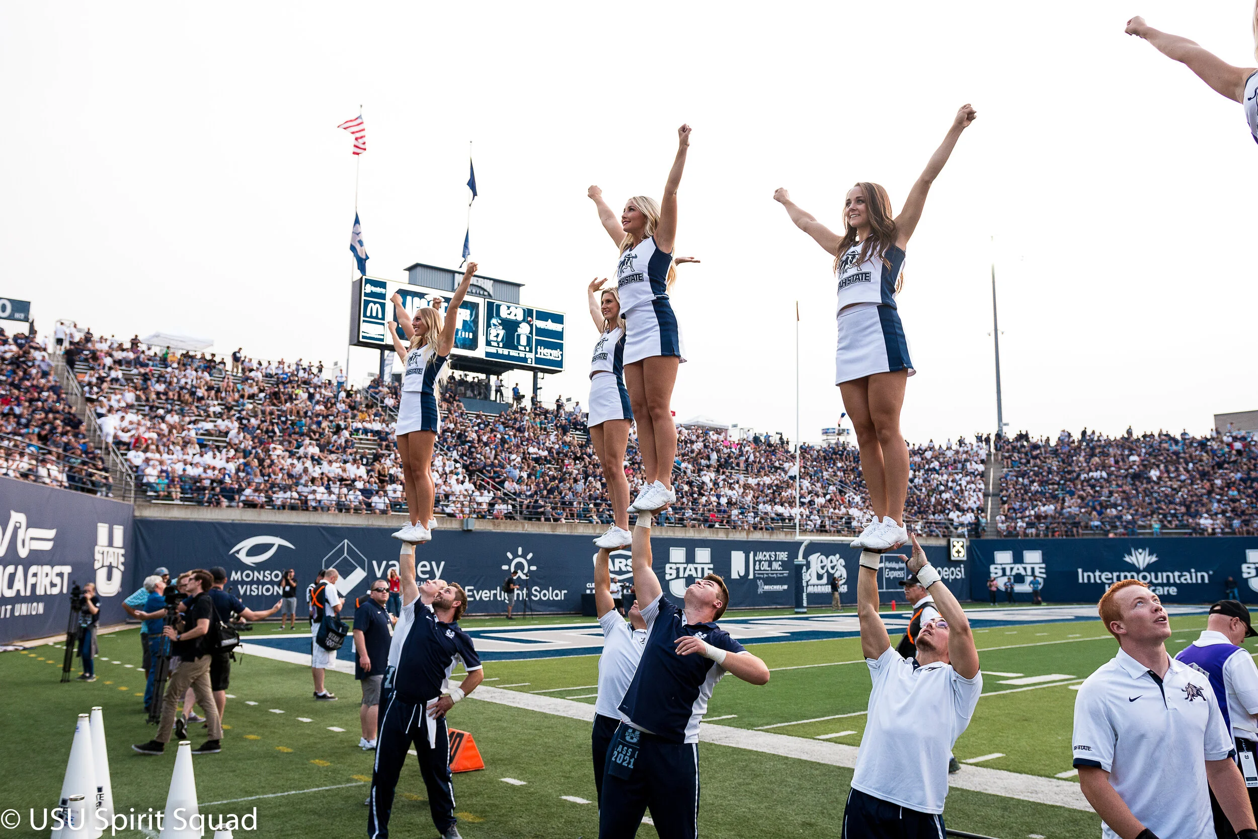 2019-2020_FB_USUvsStonyBrook-8302.jpg