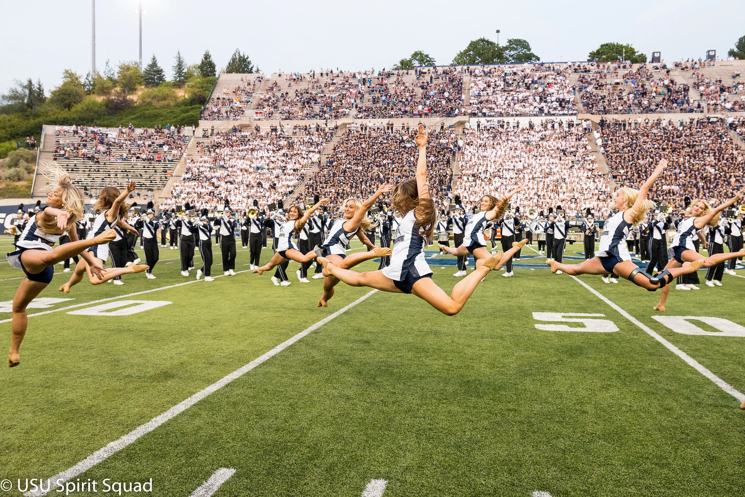2019-2020_FB_USUvsStonyBrook-8417.jpg