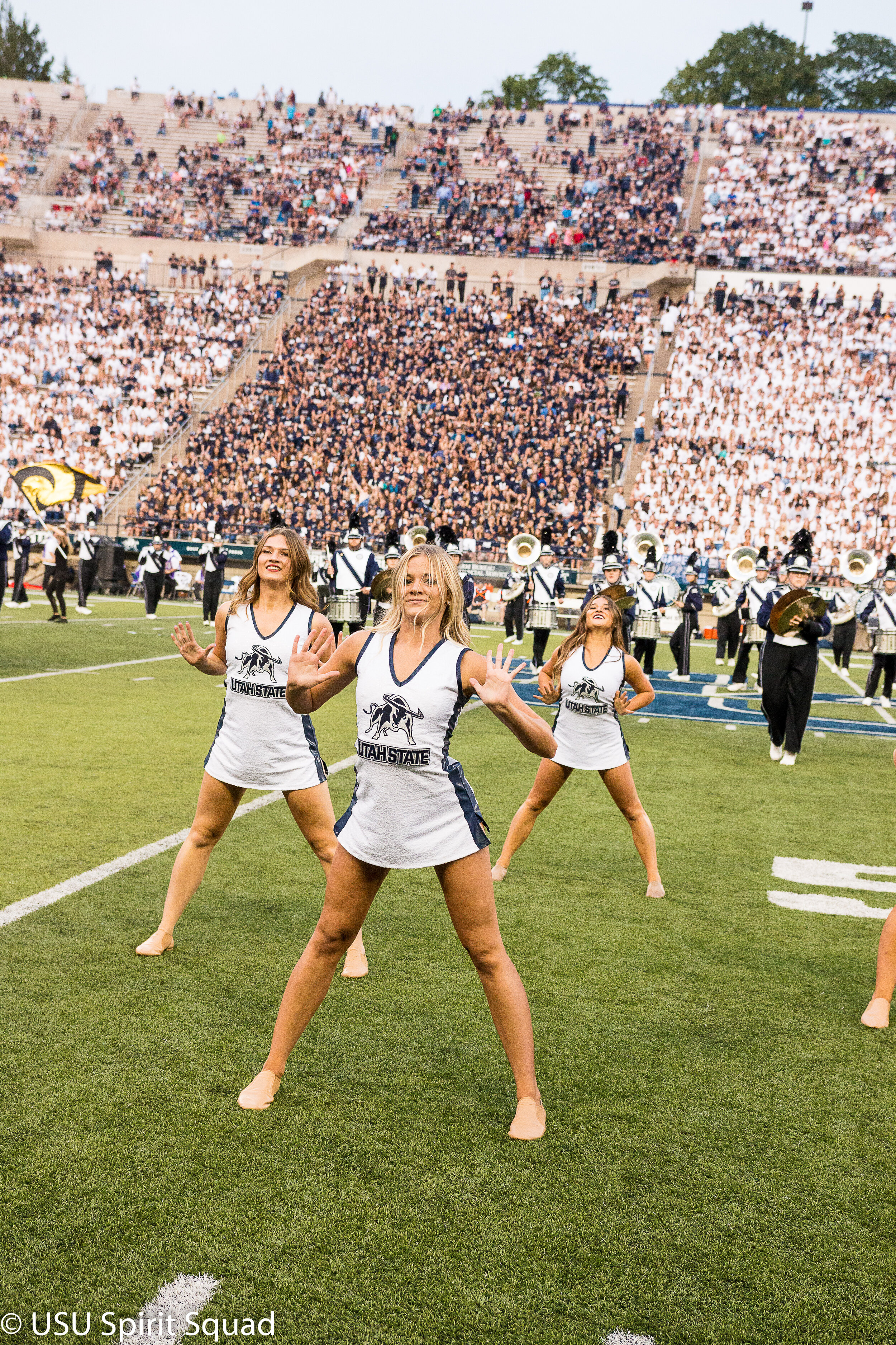 2019-2020_FB_USUvsStonyBrook-8448.jpg
