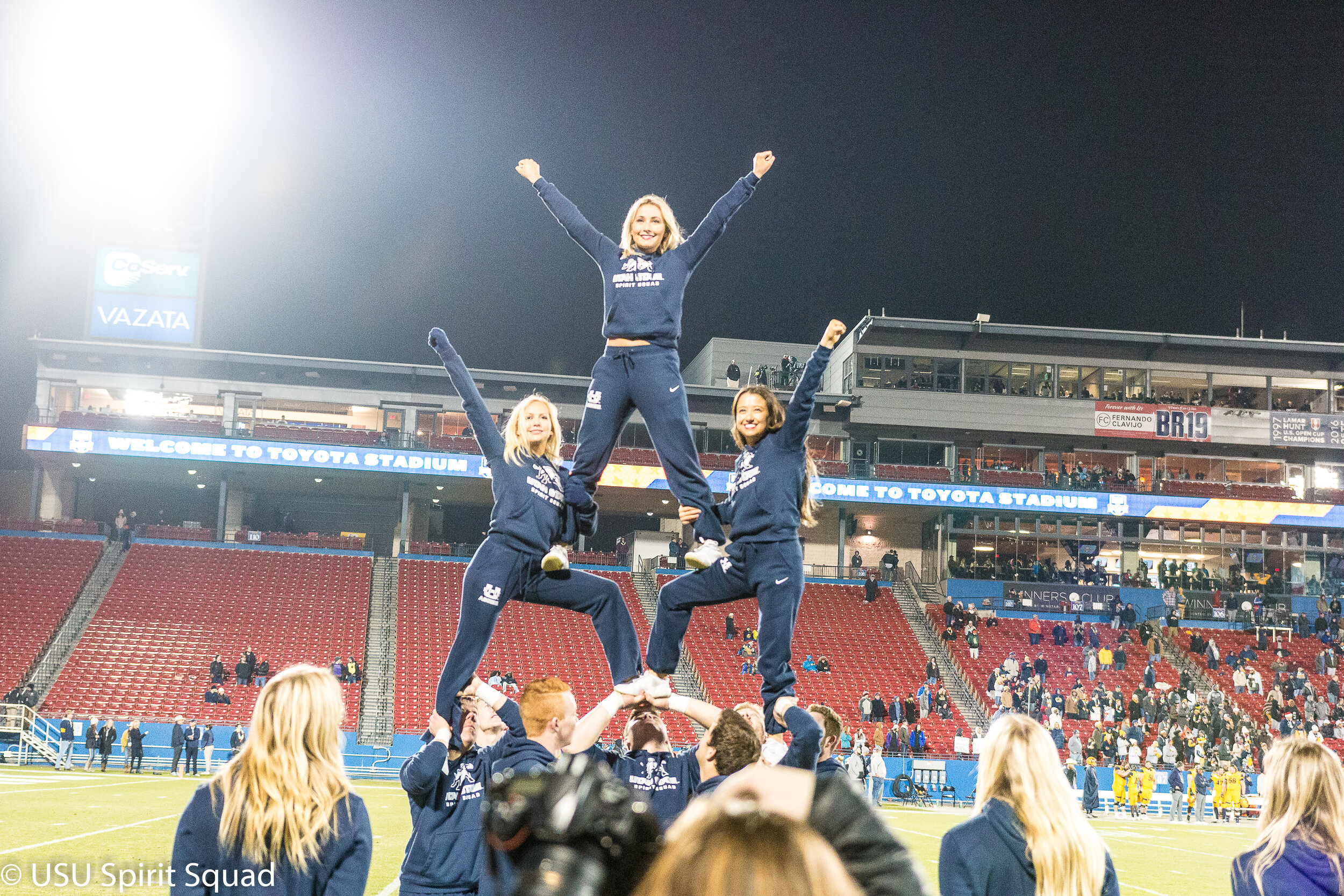 2019-2020_FB_USUvsBowlgame (359 of 378).JPG