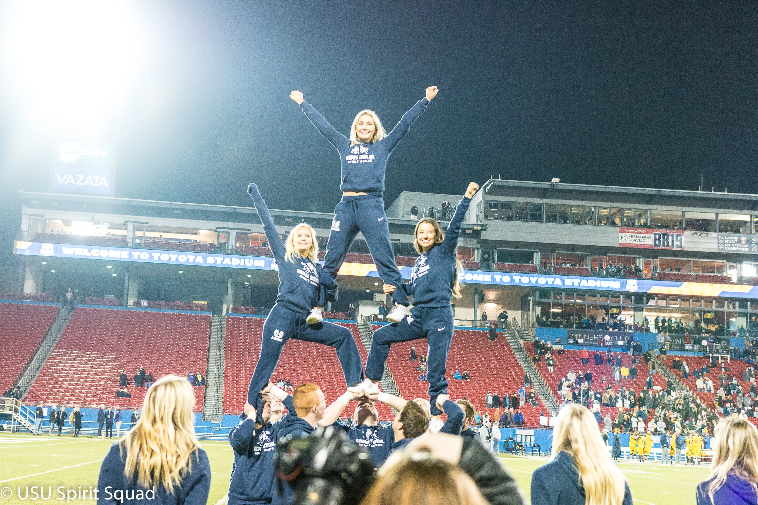2019-2020_FB_USUvsBowlgame (360 of 378).JPG