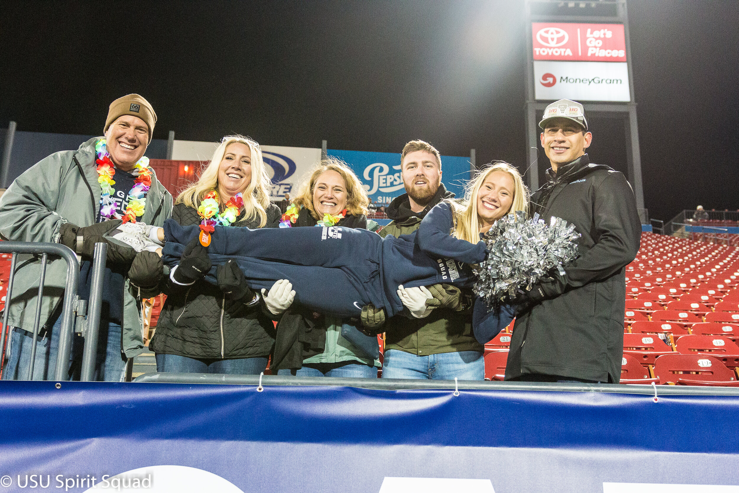 2019-2020_FB_USUvsBowlgame (366 of 378).JPG