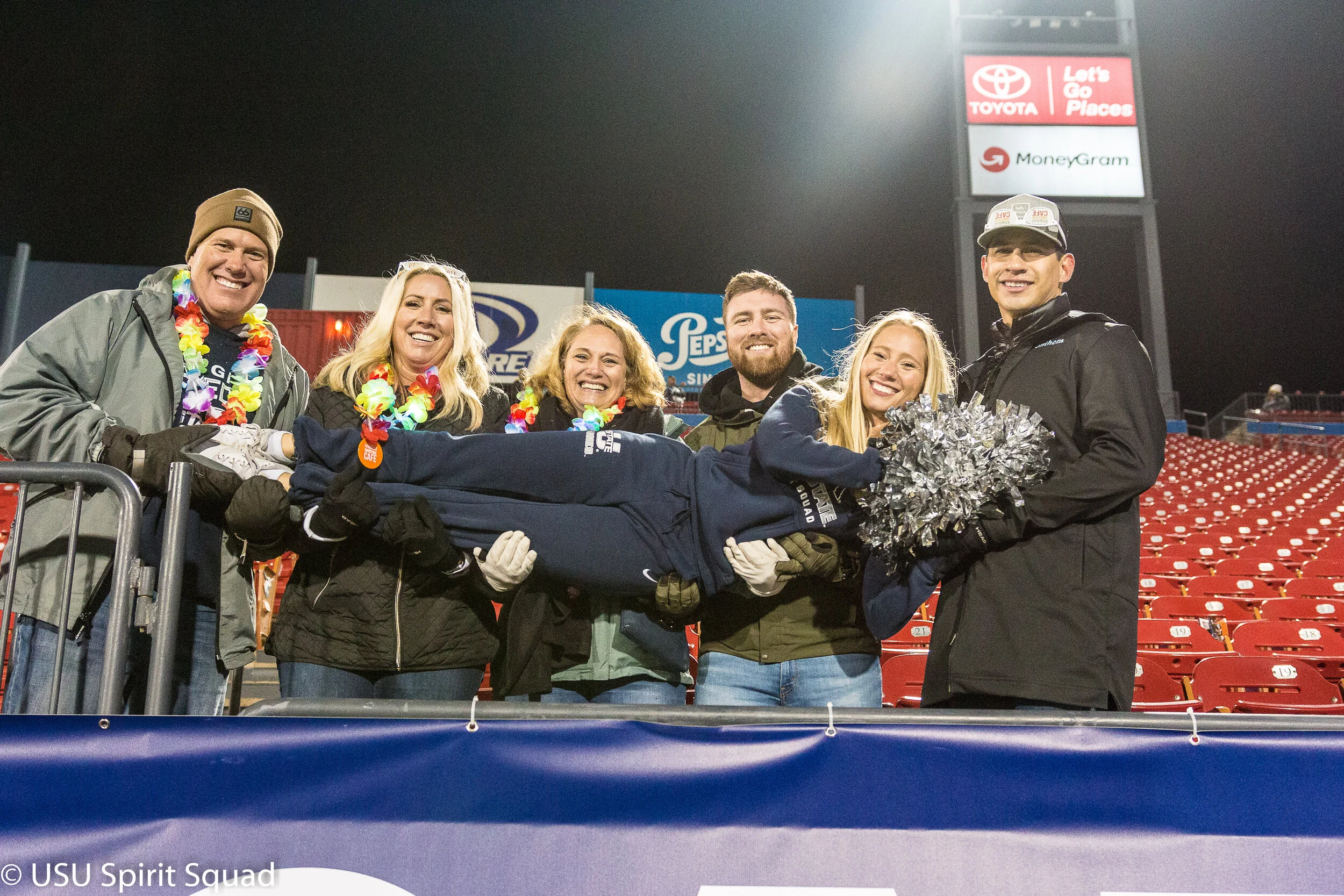 2019-2020_FB_USUvsBowlgame (369 of 378).JPG