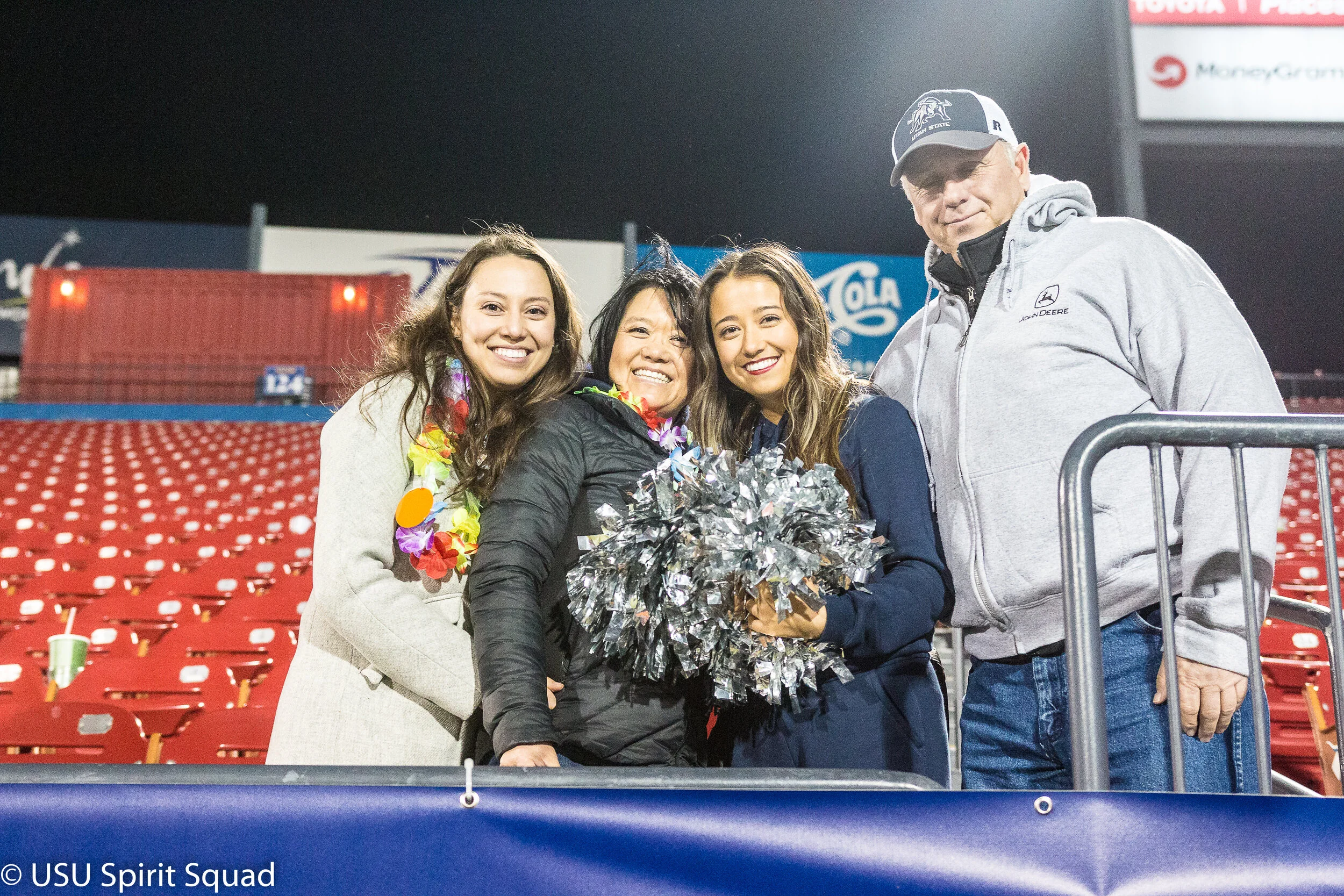2019-2020_FB_USUvsBowlgame (375 of 378).JPG