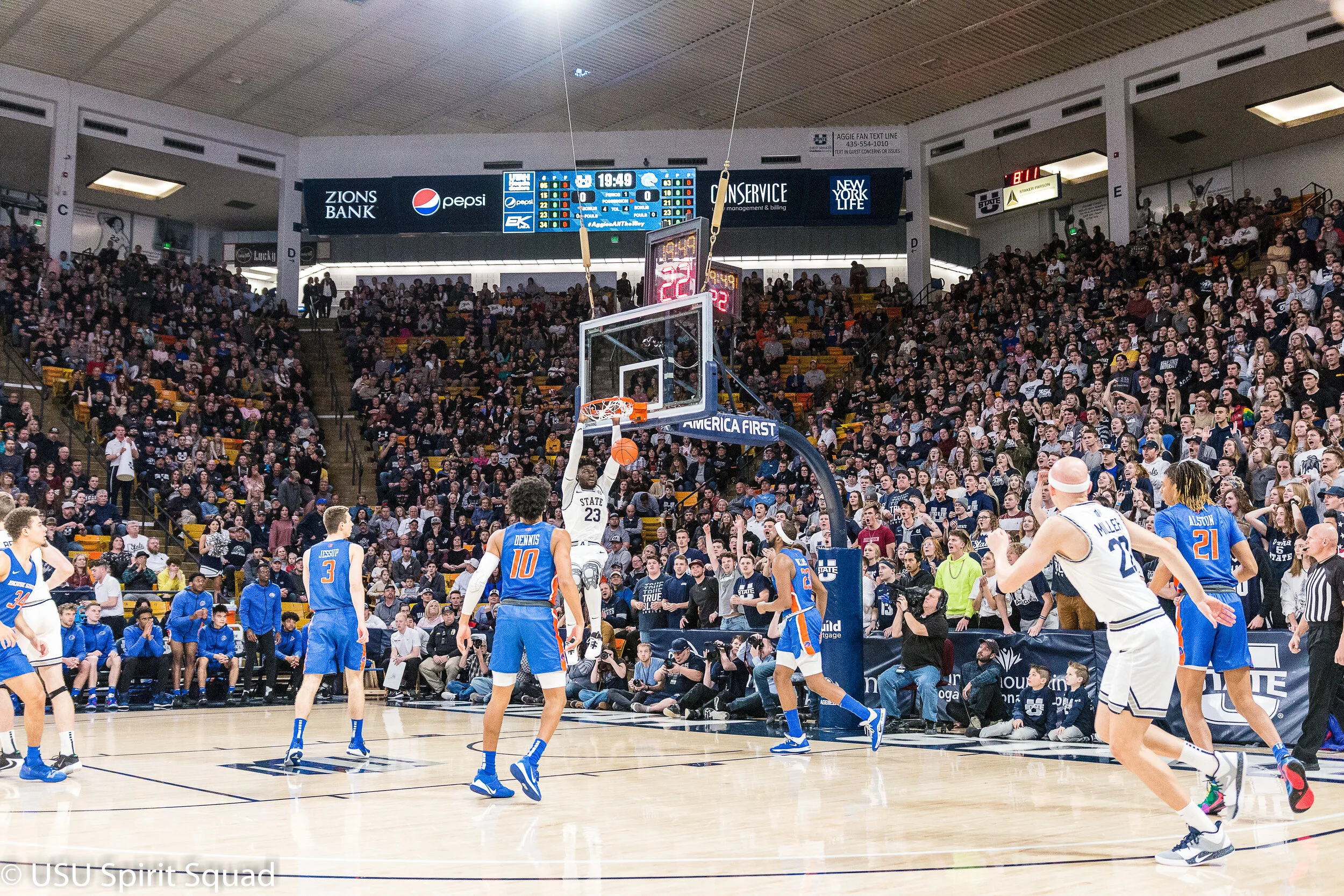 2019-2020_MBB_USUvsBoise-8280.JPG