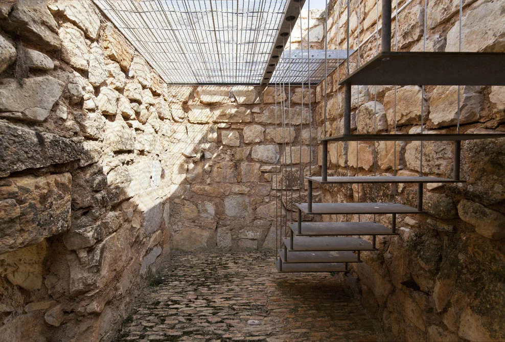 TowerRestoration_archVirsedaVilaCarnicero_photoMontseZamorano03.jpg