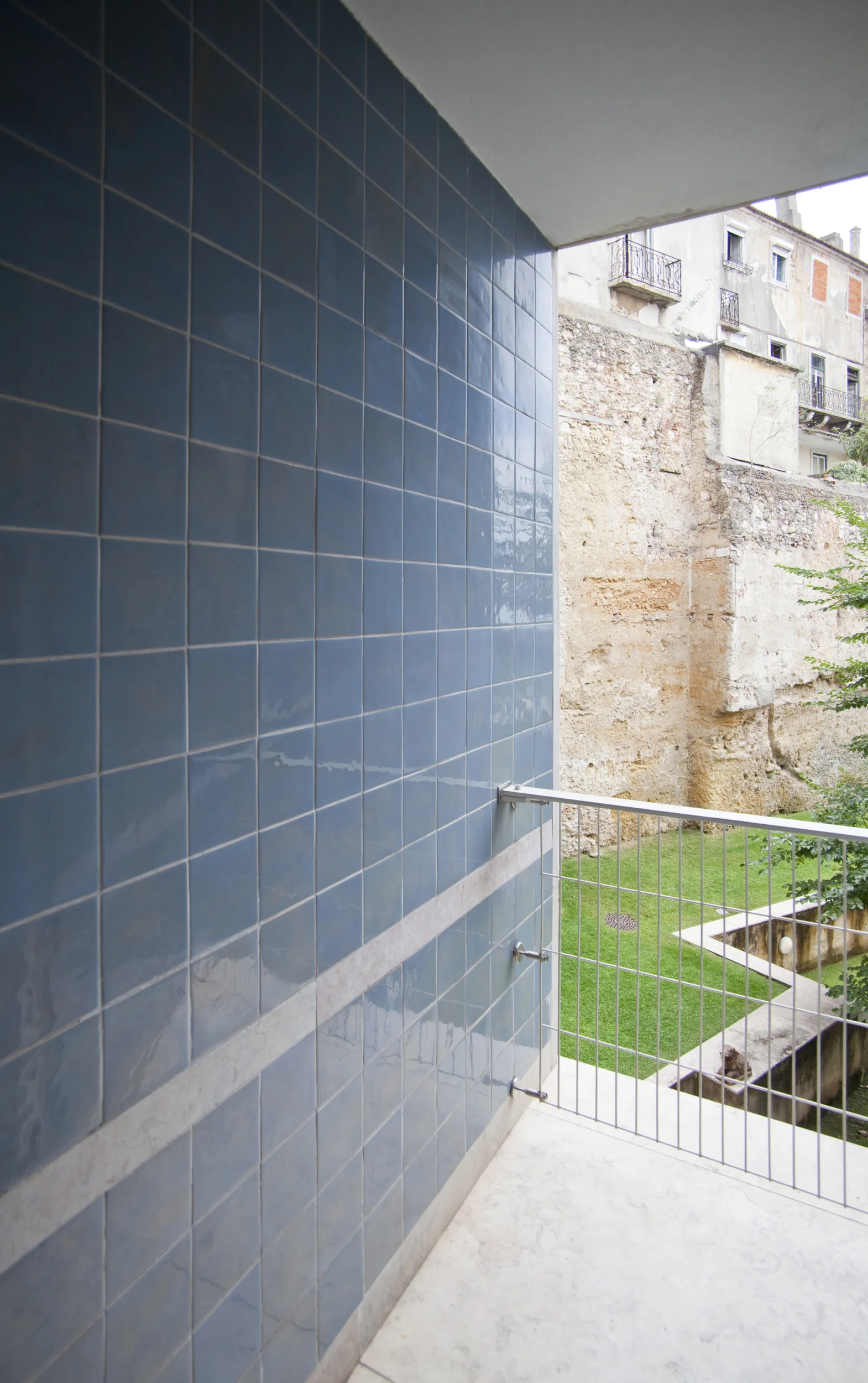 TerracesOfBraganza_archAlvaroSiza_photoMontseZamorano05.jpg