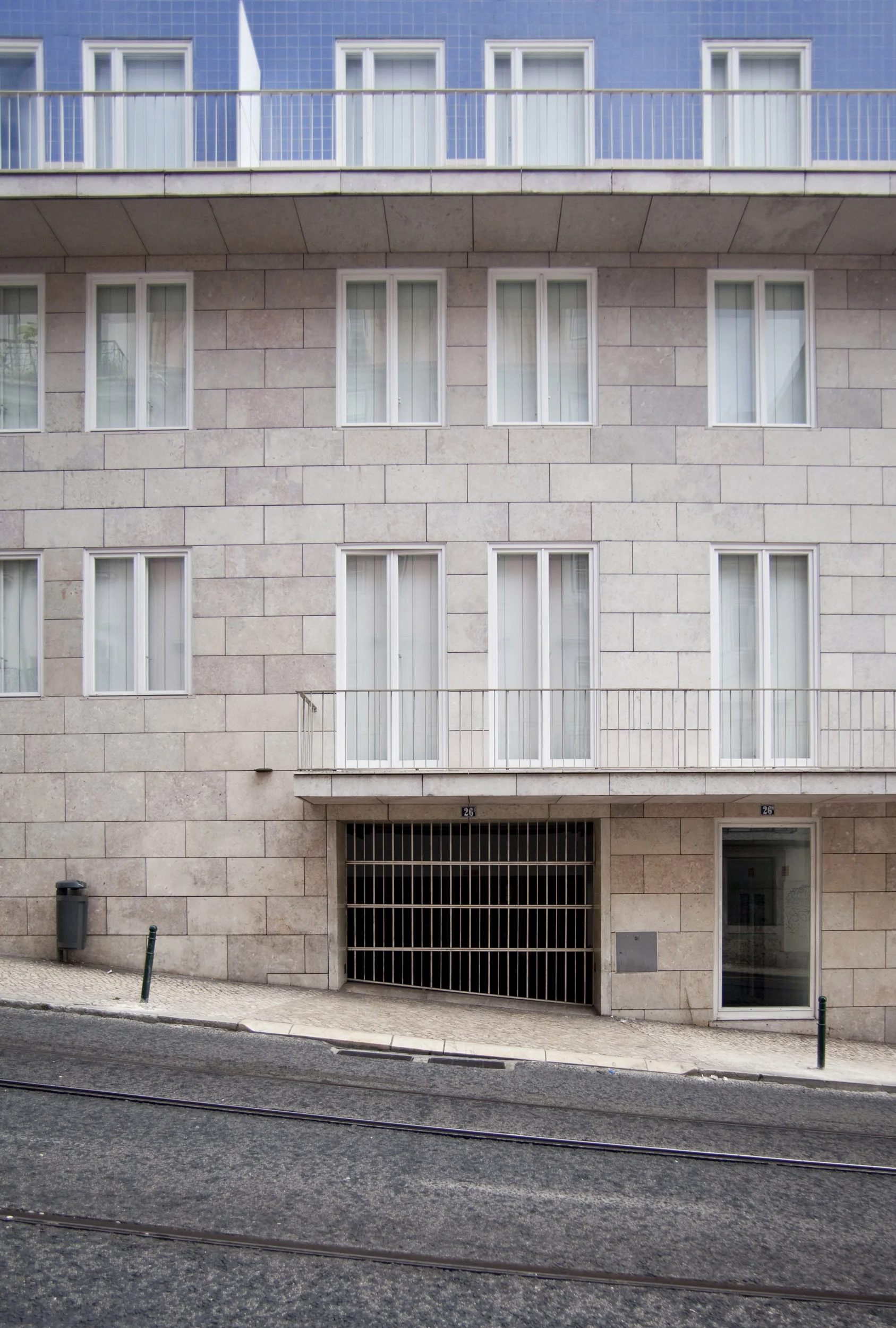 TerracesOfBraganza_archAlvaroSiza_photoMontseZamorano03.jpg