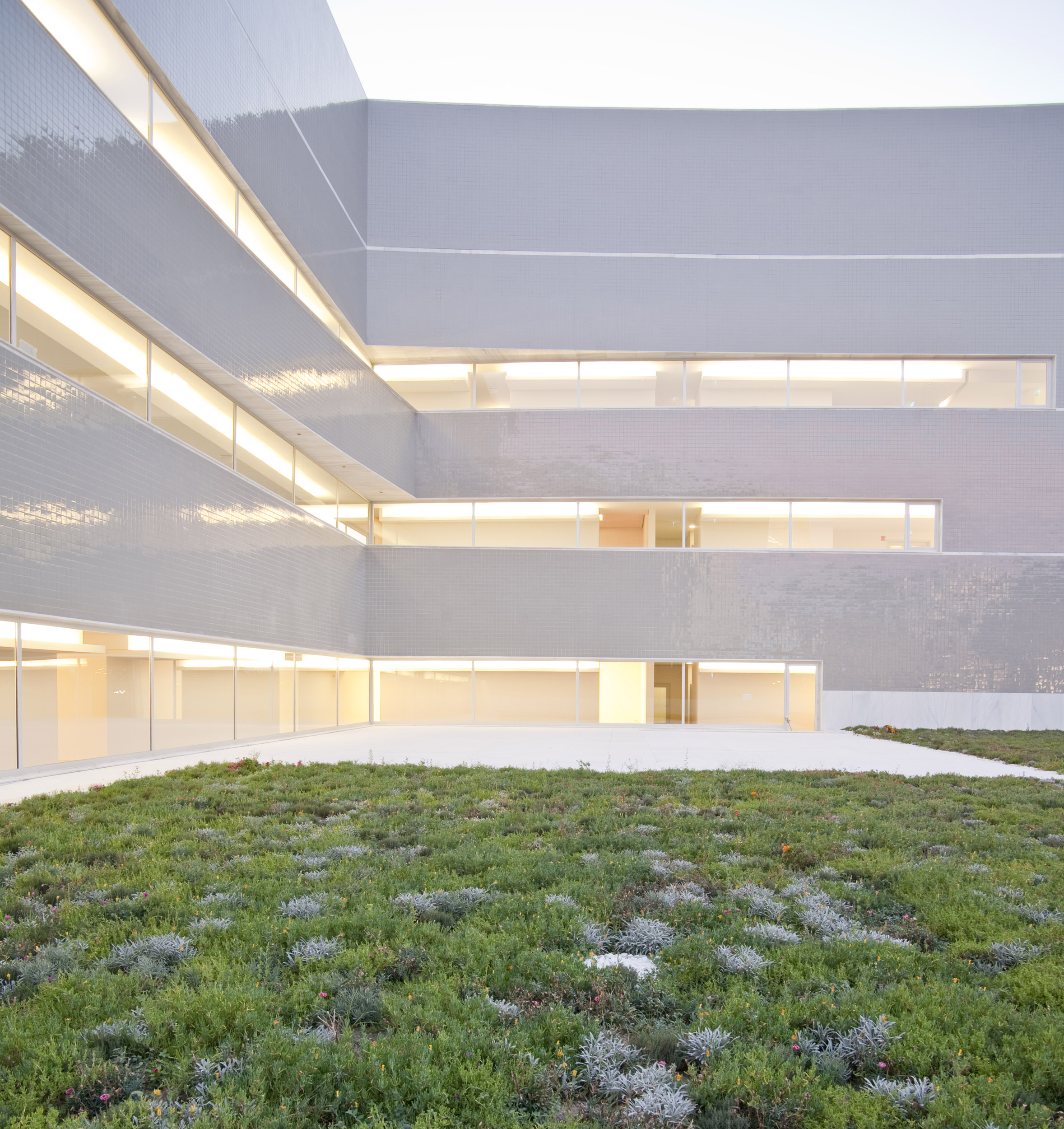 ParanimfUniversityBasqueCountry_archAlvaroSiza_photoMontseZamorano06.jpg