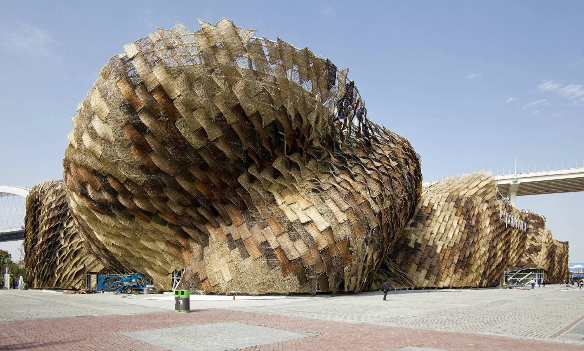SpainExpoShanghaiPavillion_archEMBT_photoMontseZamorano08.jpg