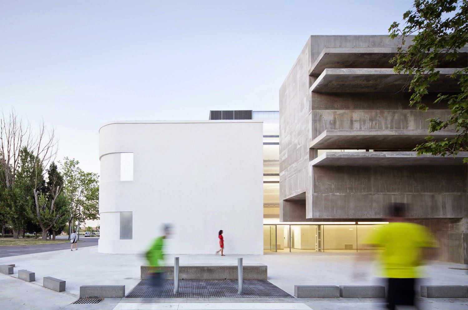  Faculty of Cellular and Genetic Biology by Héctor Fernández Elorza in Alcalá de Henares, Spain 