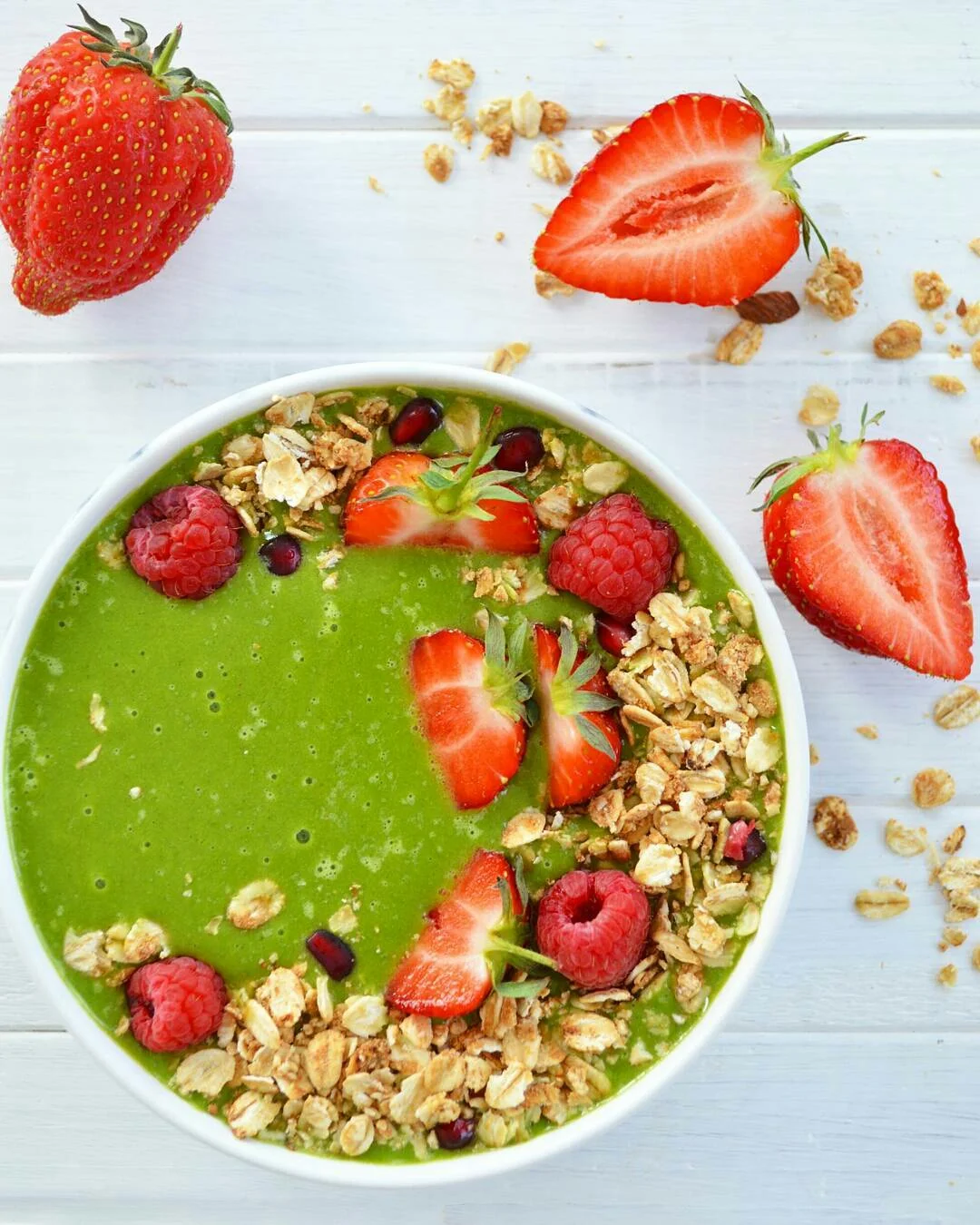Matcha Green Smoothie – Health Benefits and Recipes