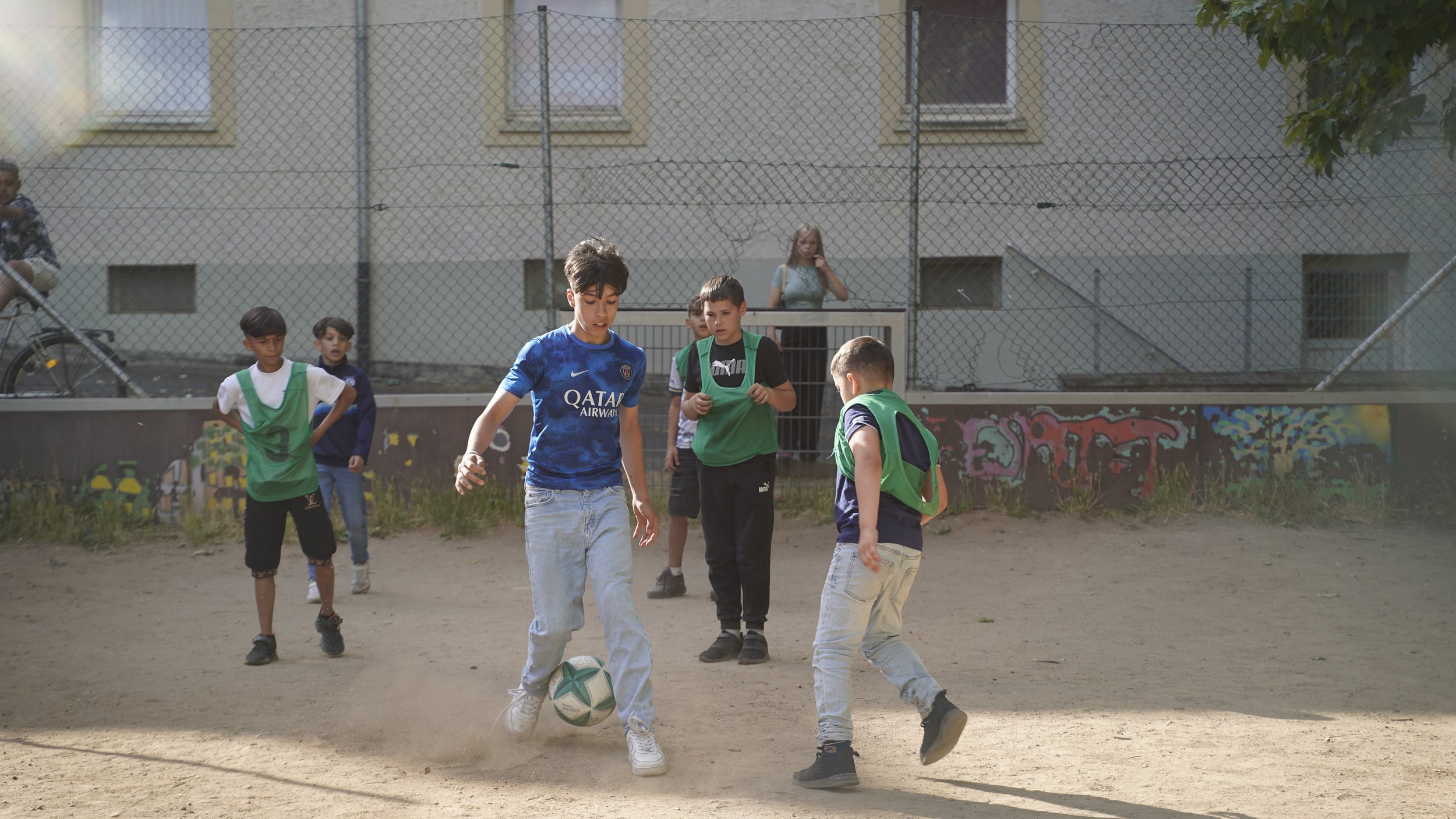 Wöchentliches Fußballangebot in der Wöhlersiedlung