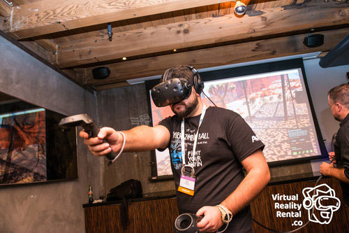 A10 RSA Conference Event Attendee Trying VR
