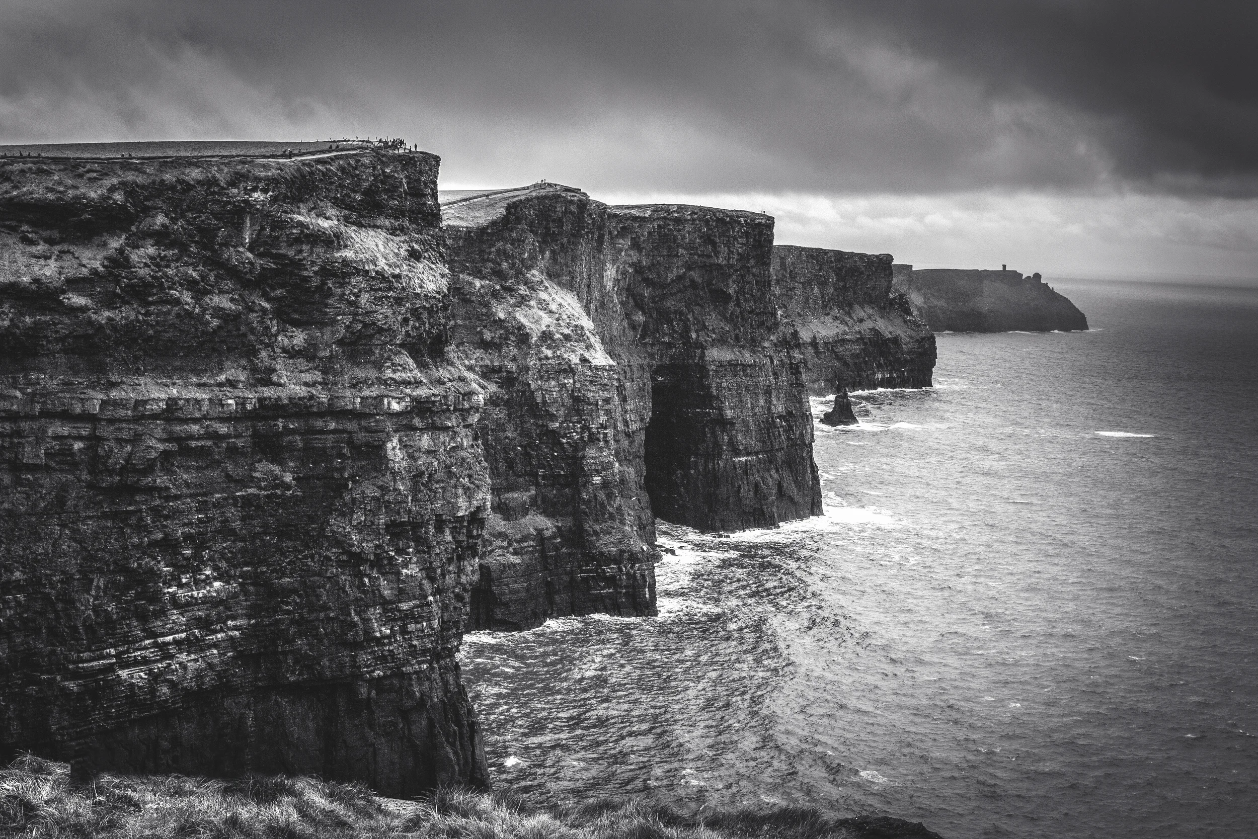 Cliffs of Moher (B&W).jpg
