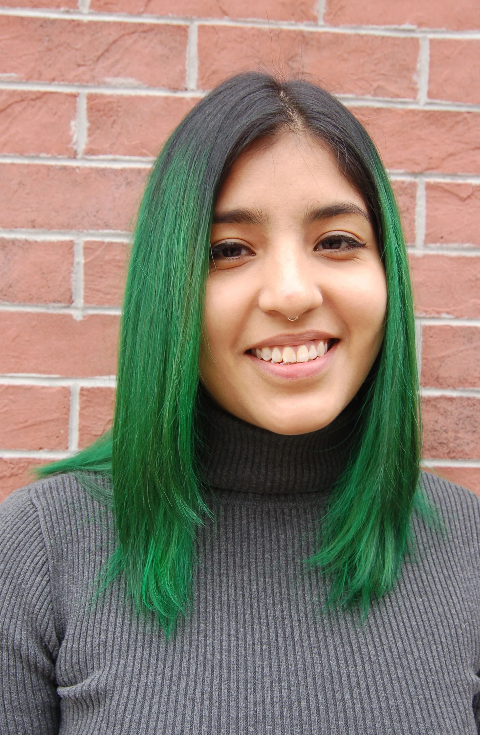 GOGOgreenhair.jpg