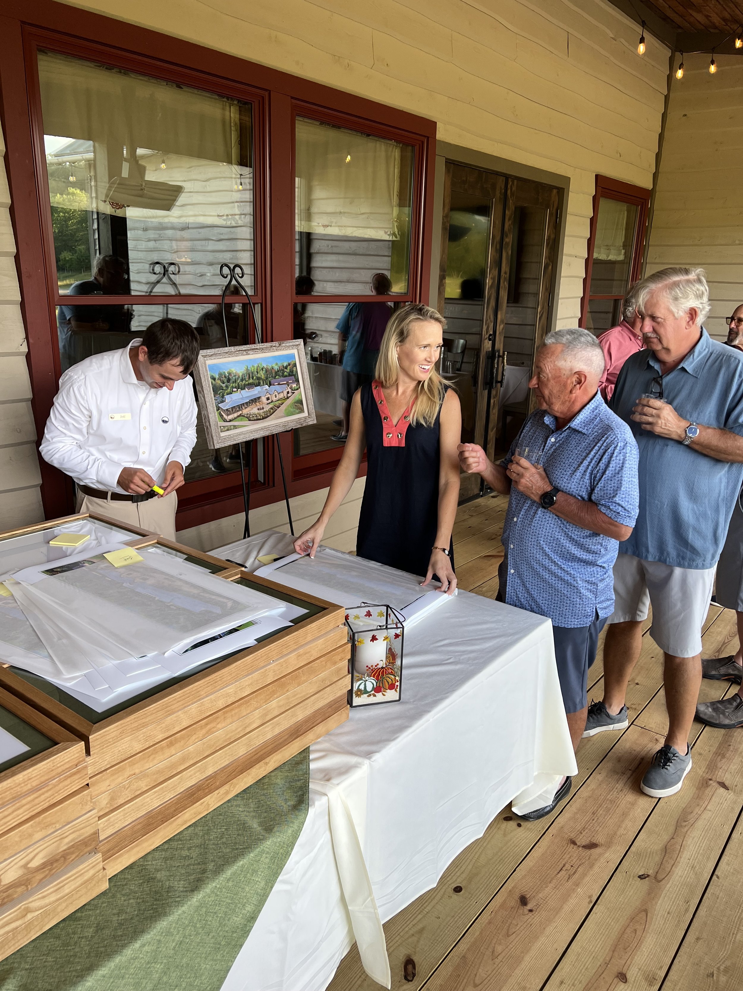 Cassy Tully_The Cliffs Member Guest Print Signing 2022.jpg