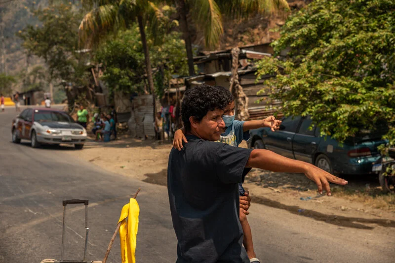  The most vulnerable people--over 60% of Honurans live in poverty--have seen the biggest negative impacts from the Coronavirus lockdown. All over the city people from the poorest neighborhoods have flocked to the street to ask for help. 