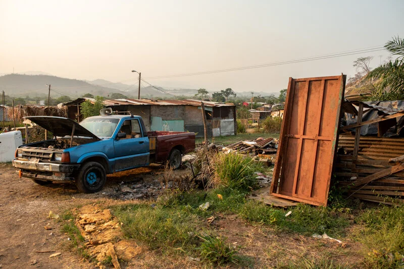  El Carmen is one of the poorest sections of San Pedro Sula. Ballos Horizantes is a community of people who claim small plots of land owned by the municipality. By law, if they prove occupancy for 10 years they gain ownership. In this community and t