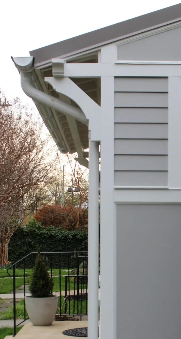 Gentry-Right Detail.JPG