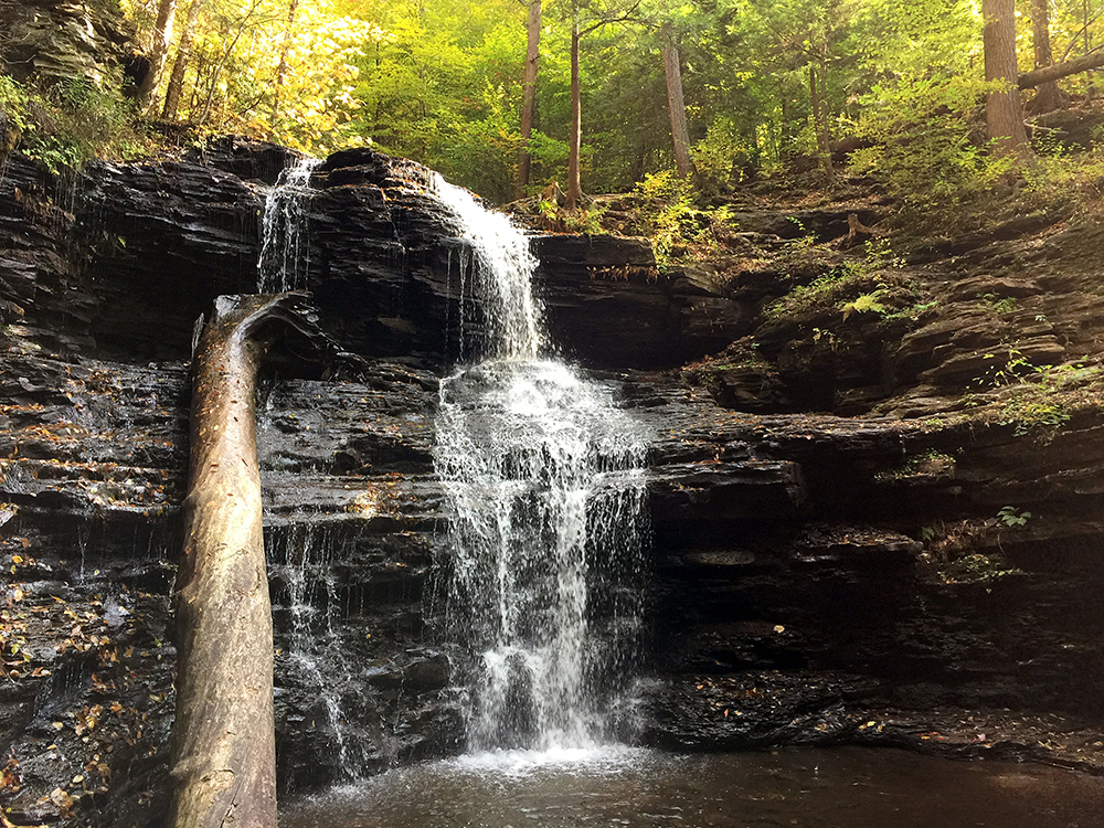 Shawnee waterfall, 30' into a basin.