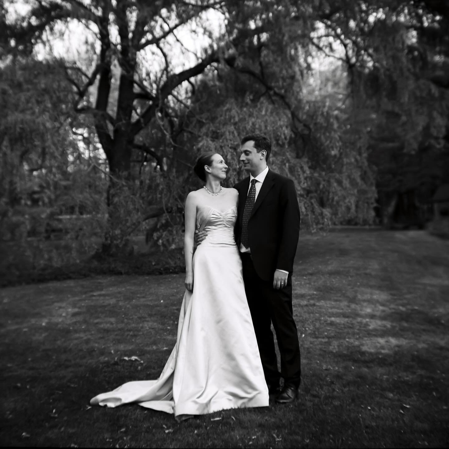 Wait guys I TOTALLY forgot to tell you that we got married this year!! I never bring it up or mention it or post about it!