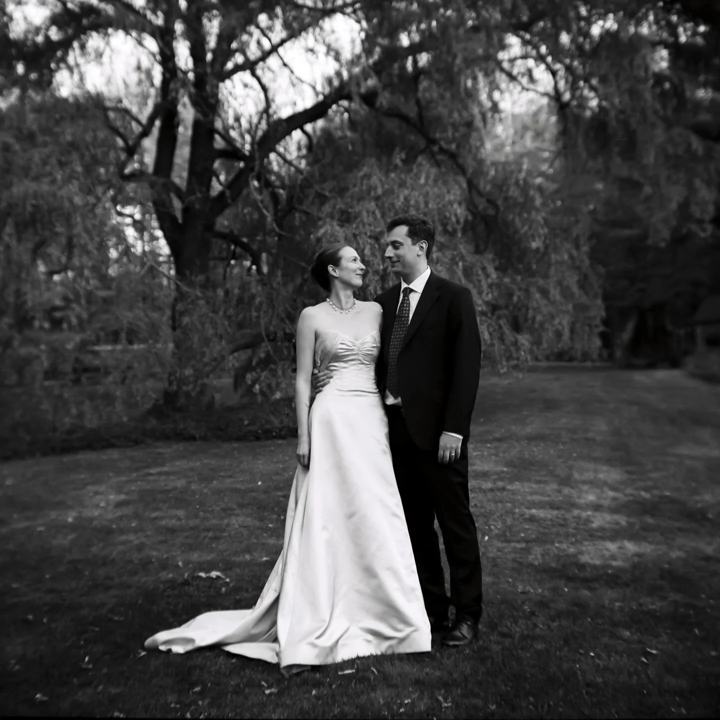 Wait guys I TOTALLY forgot to tell you that we got married this year!! I never bring it up or mention it or post about it!