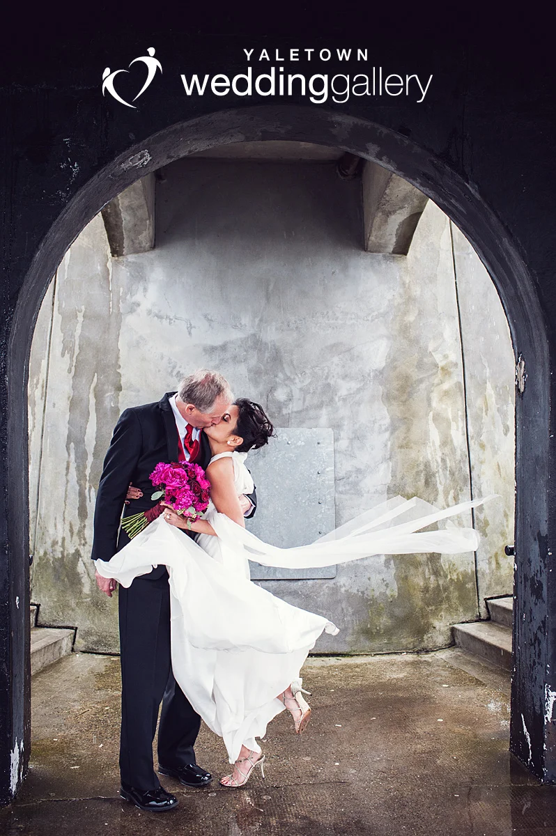 030_WK_YaletownWeddingGallery_Photo.jpg