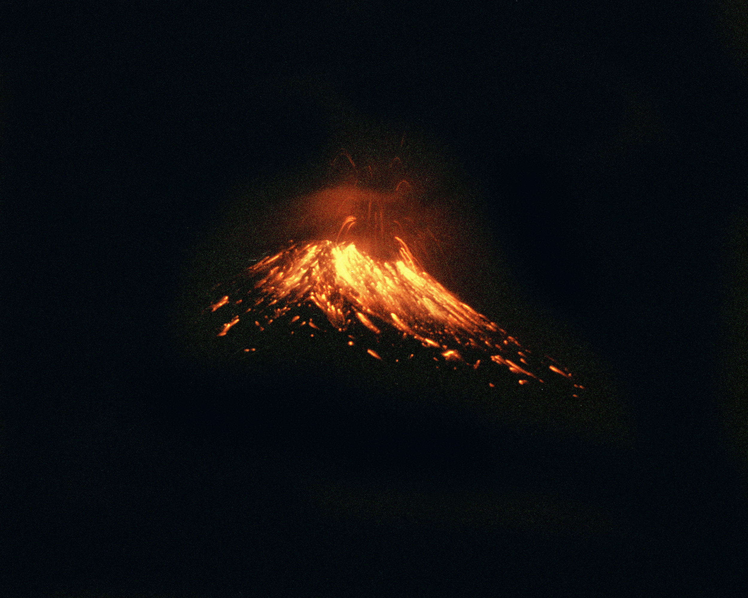 DeliGallery_AthenaTorri_ExplosionDos.jpg