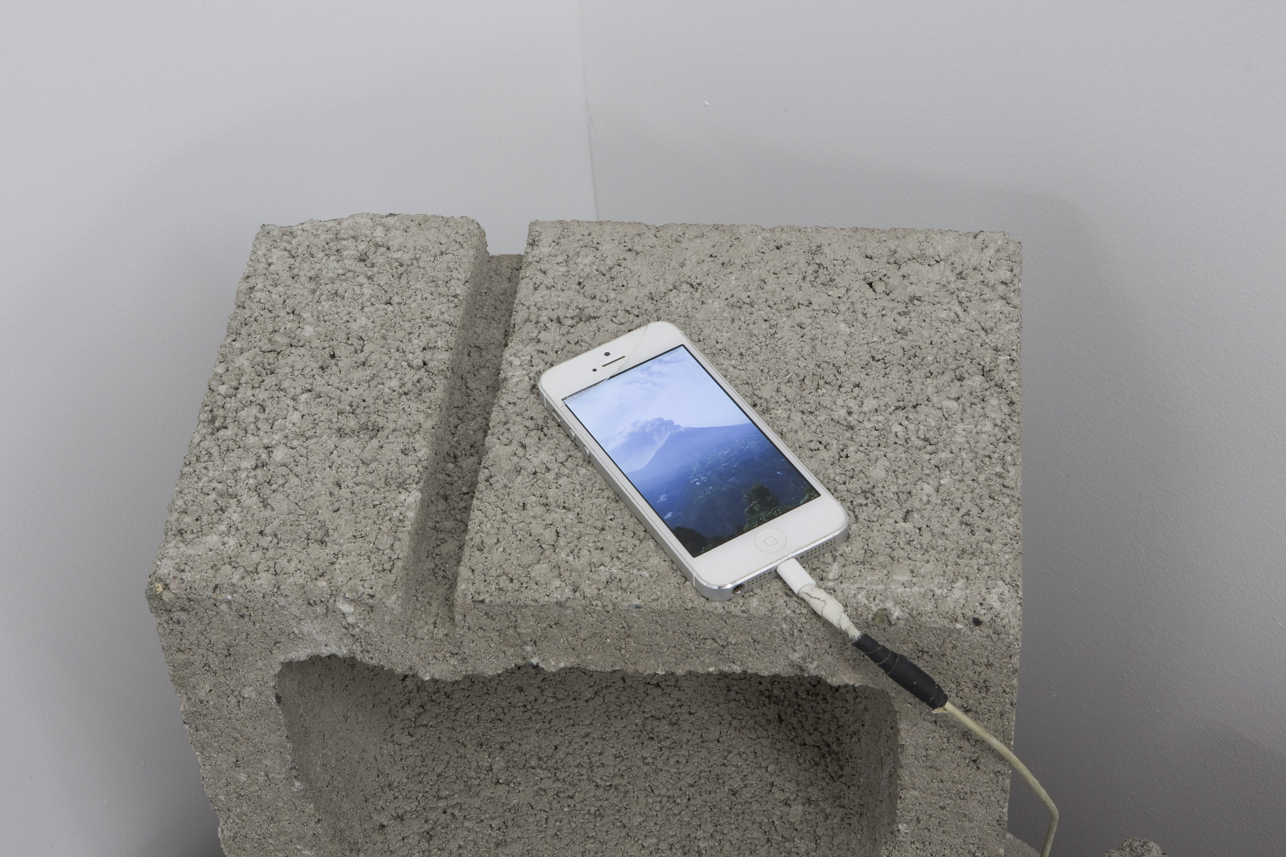 DeliGallery_AthenaTorri_Install (18).jpg
