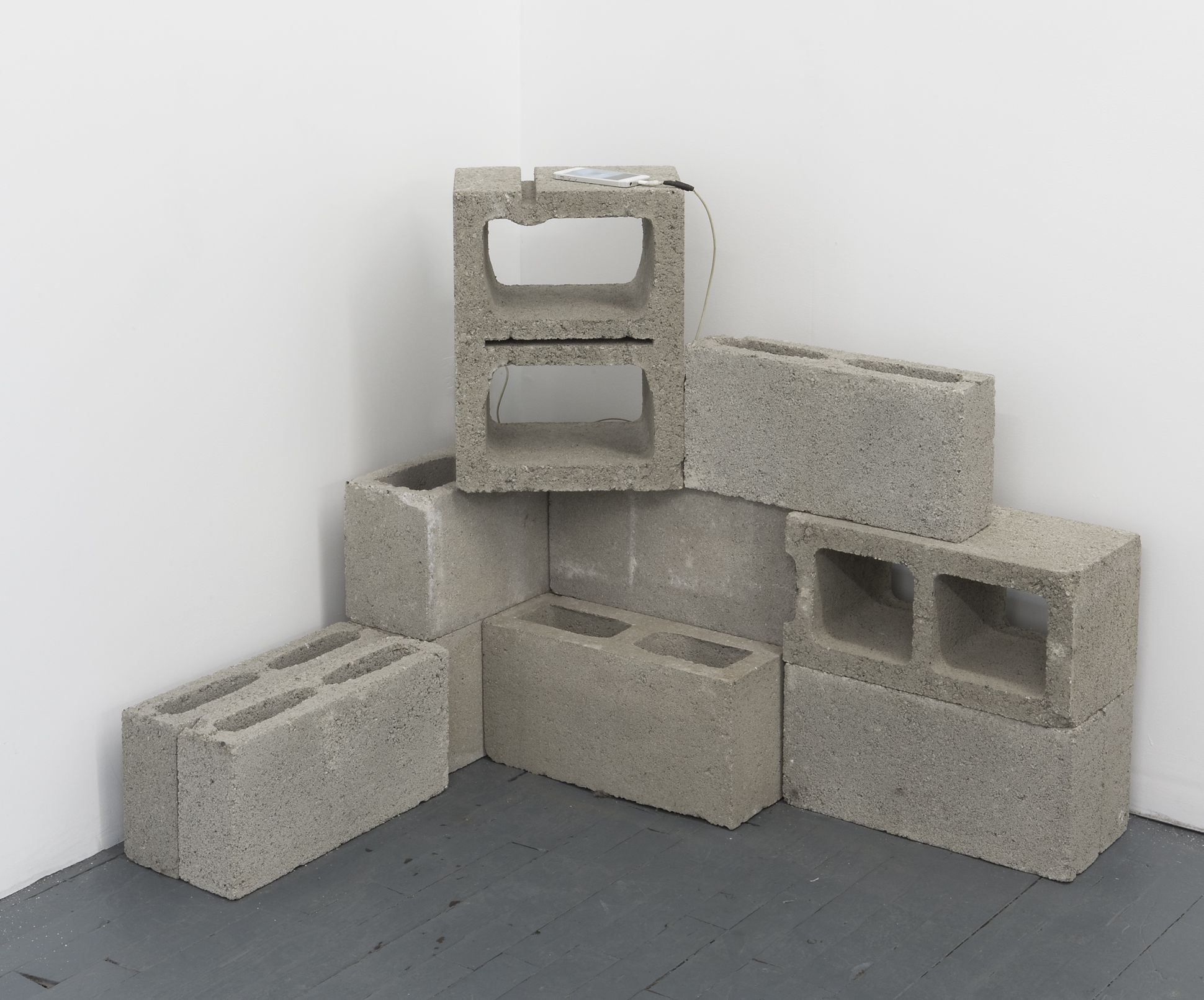 DeliGallery_AthenaTorri_Install (36).jpg