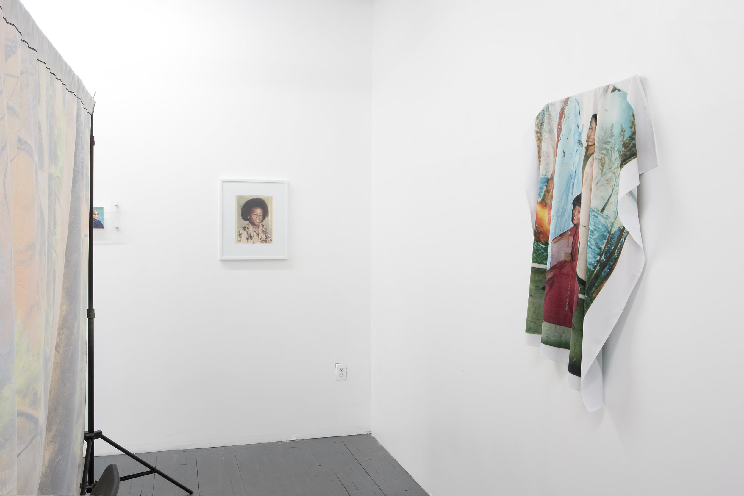 DeliGallery_KalenNailRoach_Install (14).jpg