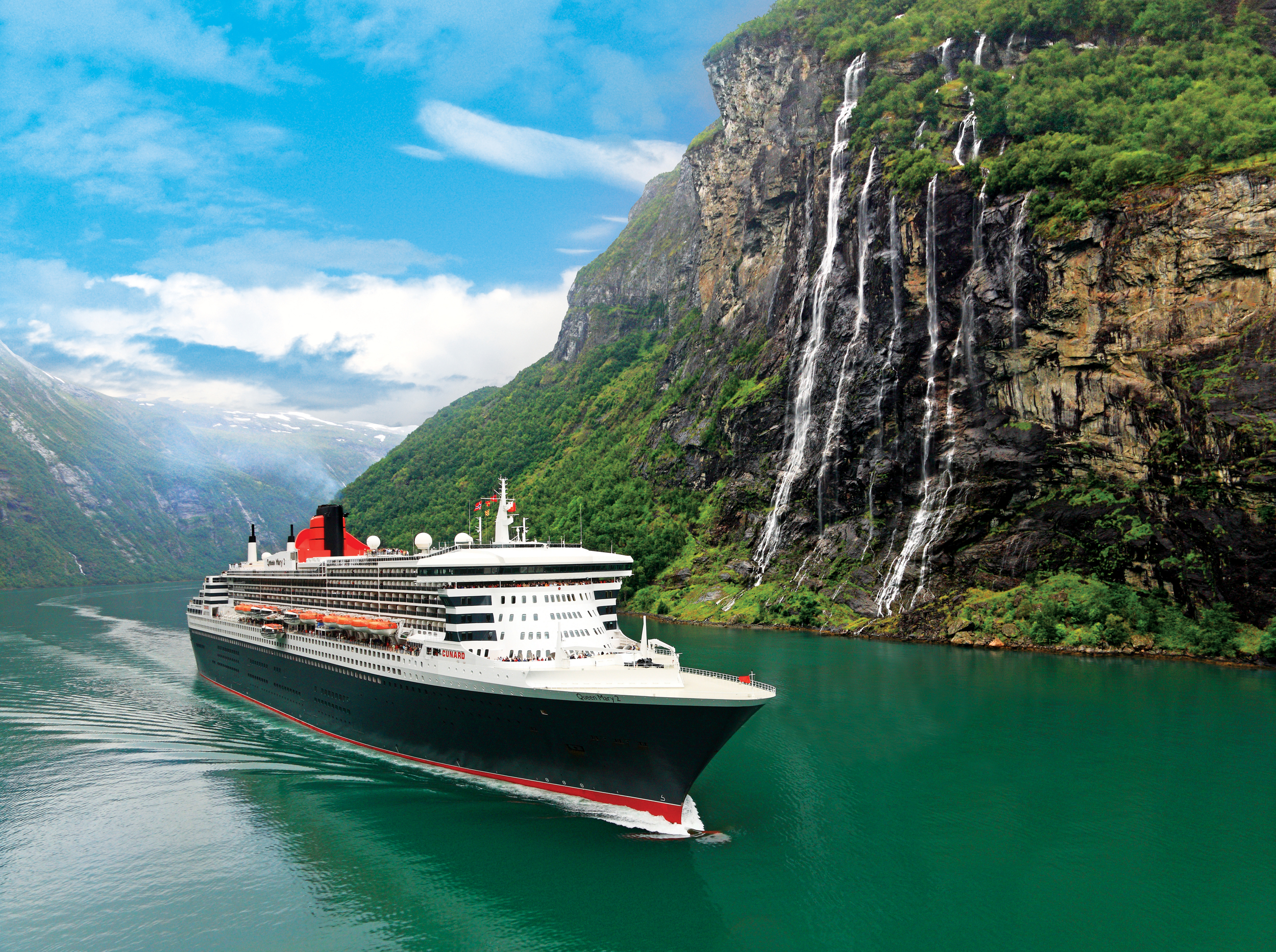 Photo credit: Queen Mary 2 im Geiranger Fjord, Mittelnorwegen, Norwegen