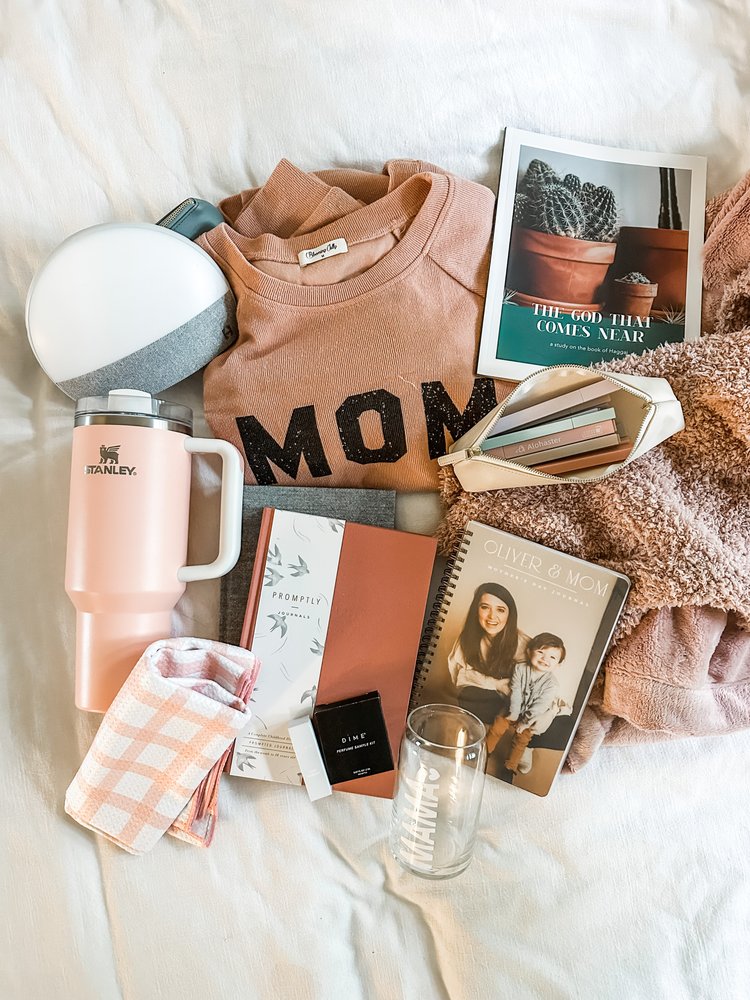 Gifts for New Moms - Suburban Simplicity