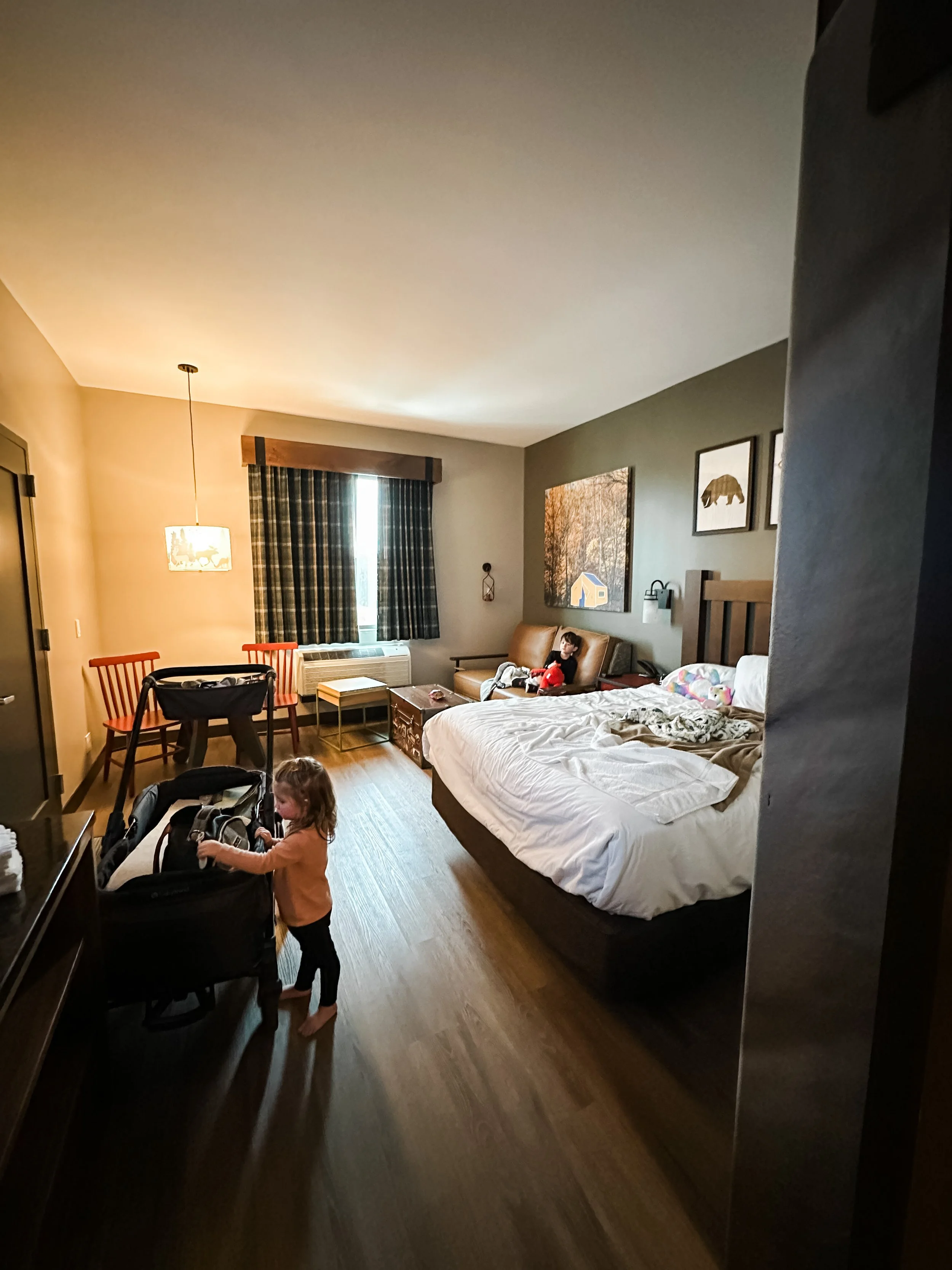  This was the Wolf Den Suite room - view from the doorway. 